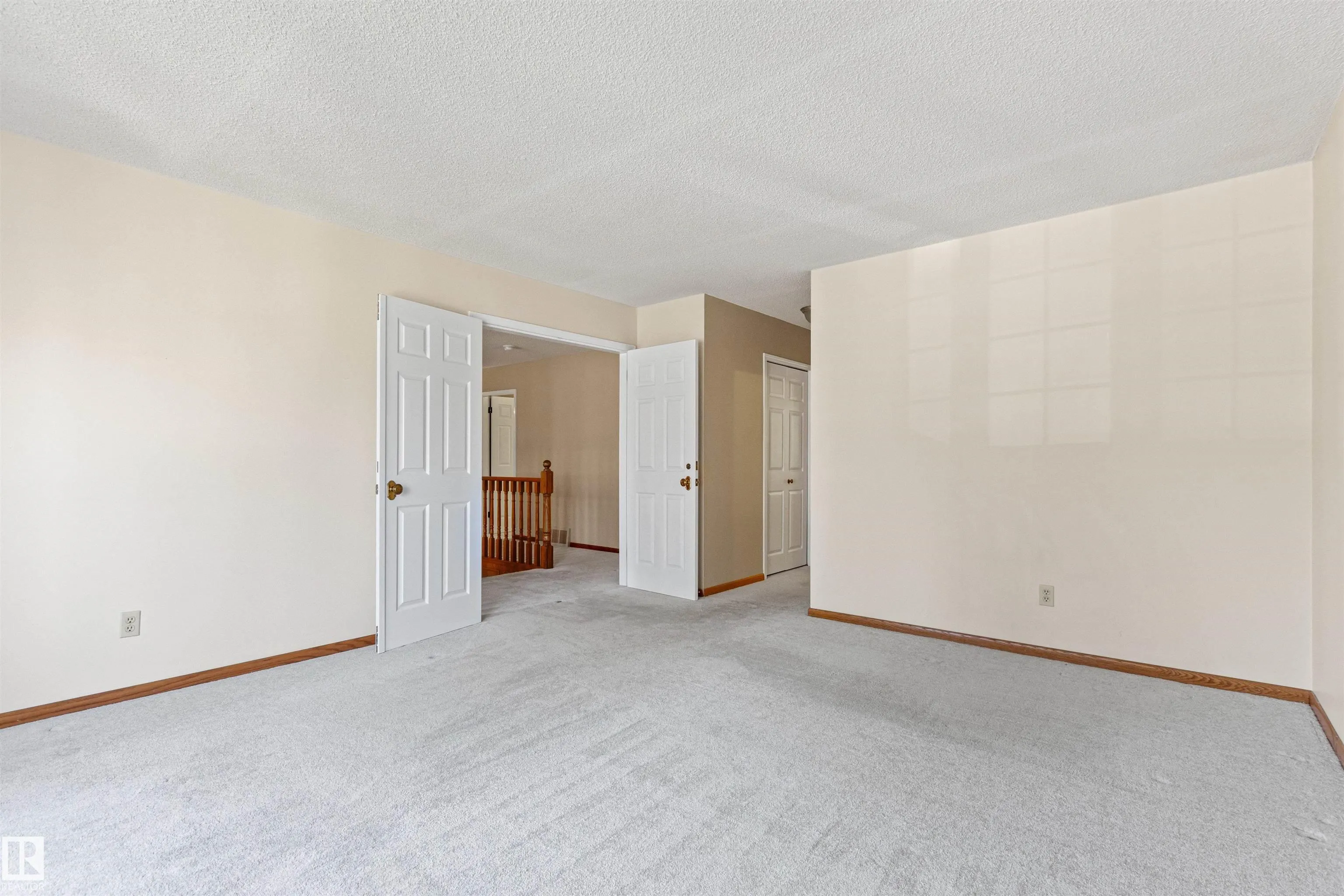 453 ROONEY Crescent