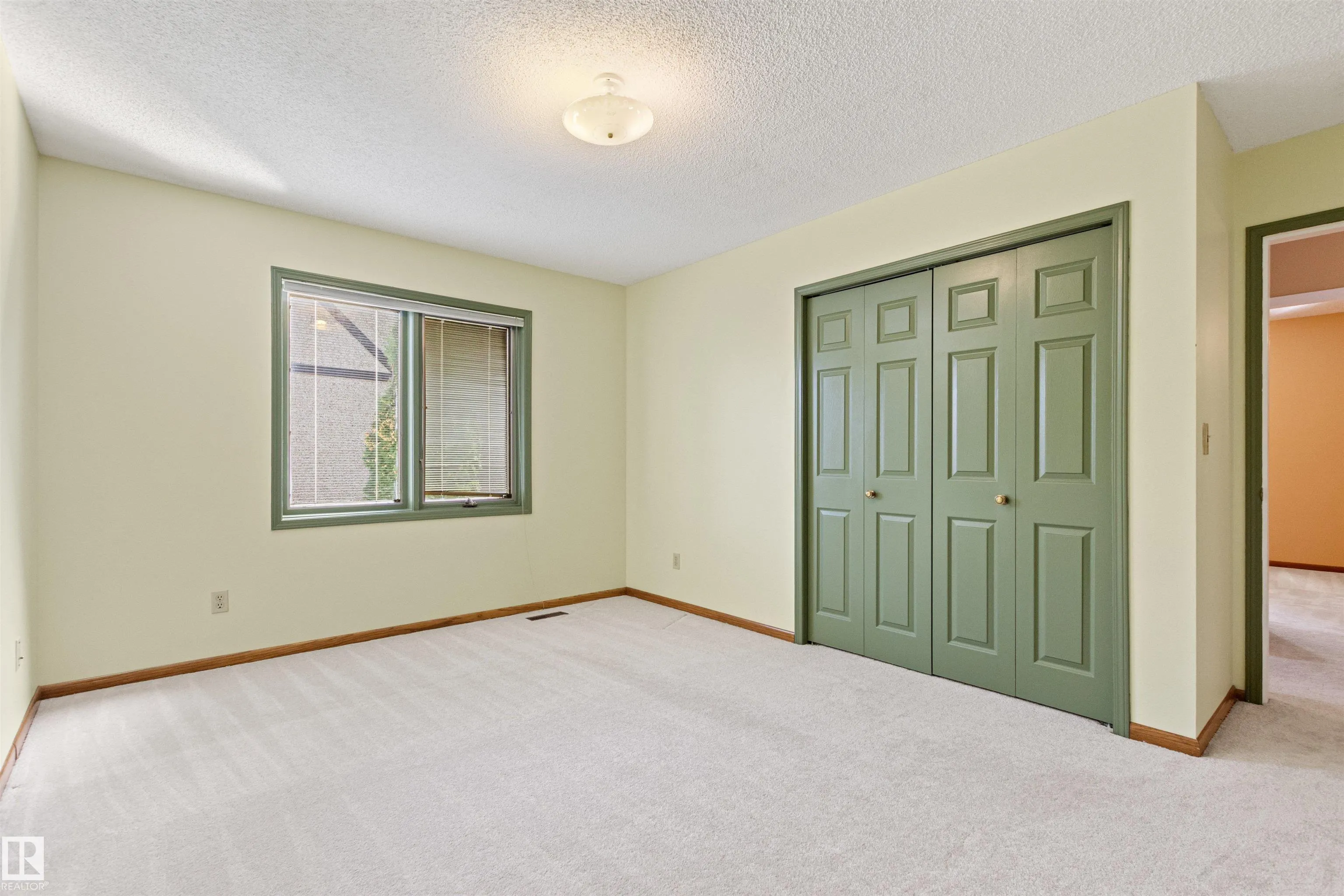 453 ROONEY Crescent