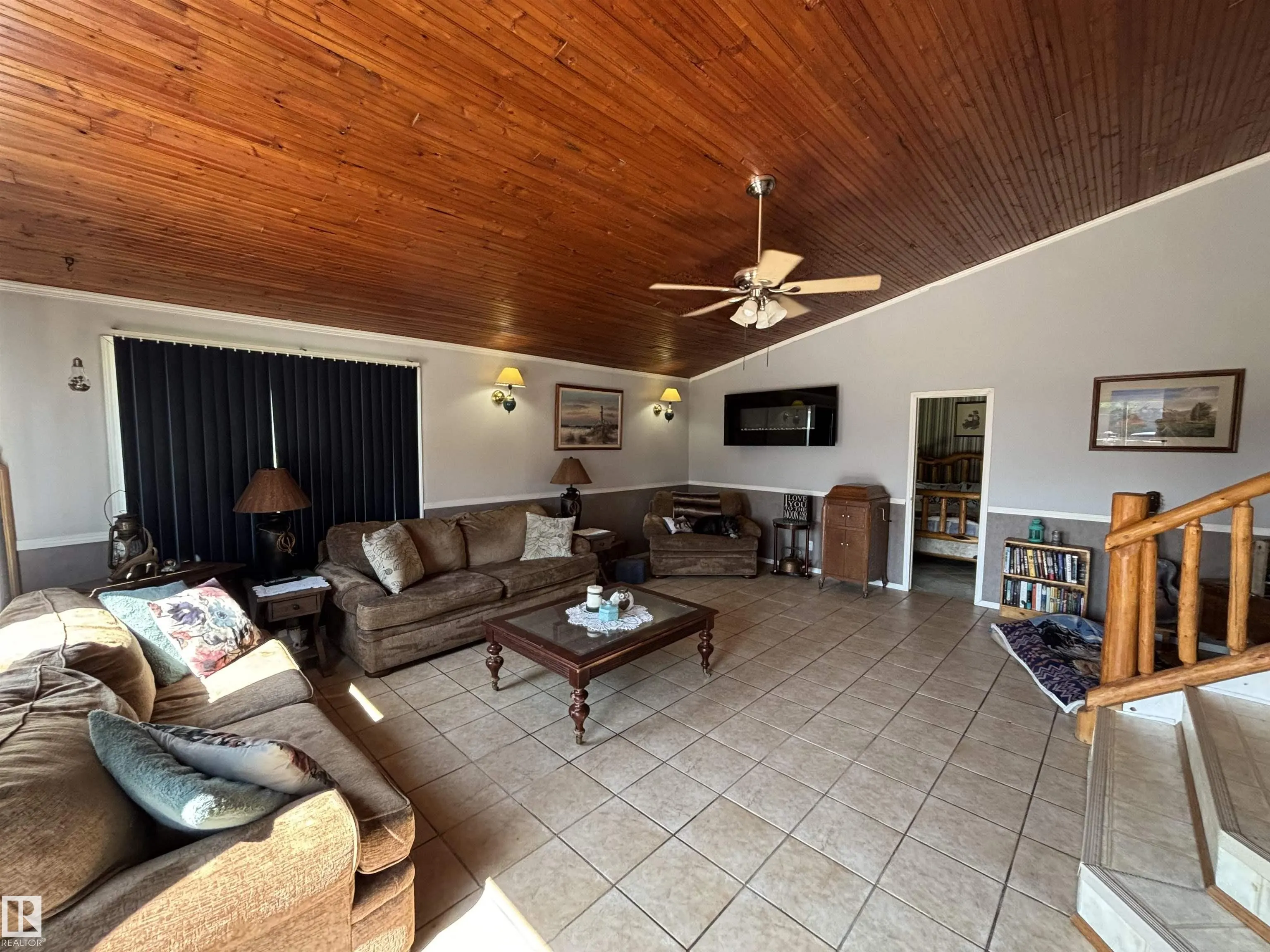 6209 HWY 633