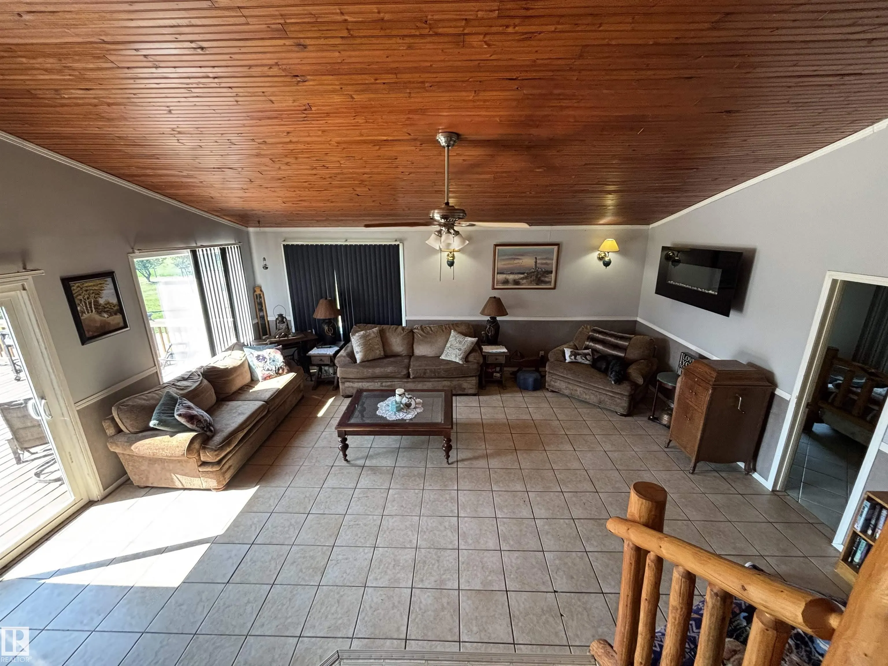 6209 HWY 633