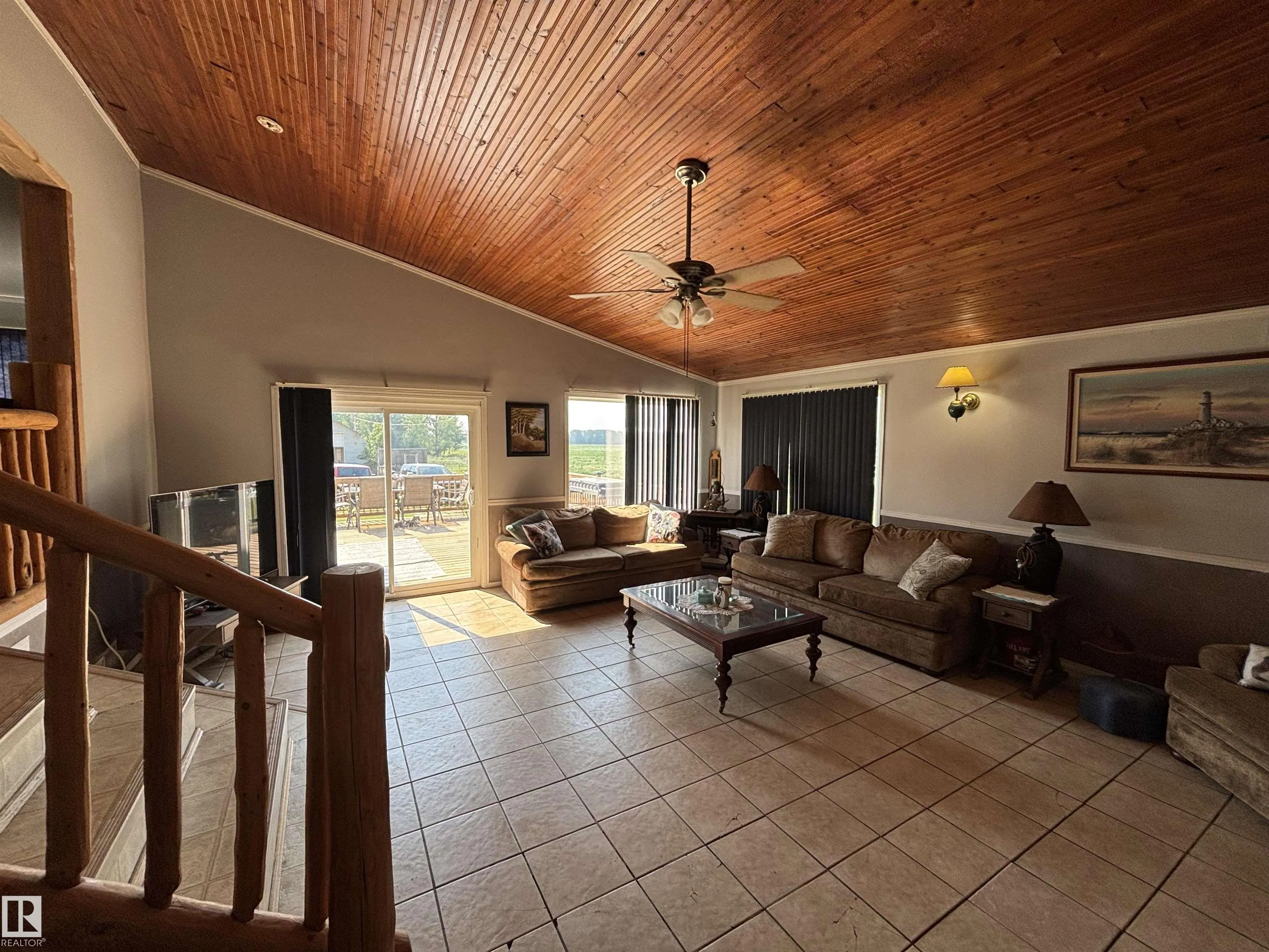 6209 HWY 633