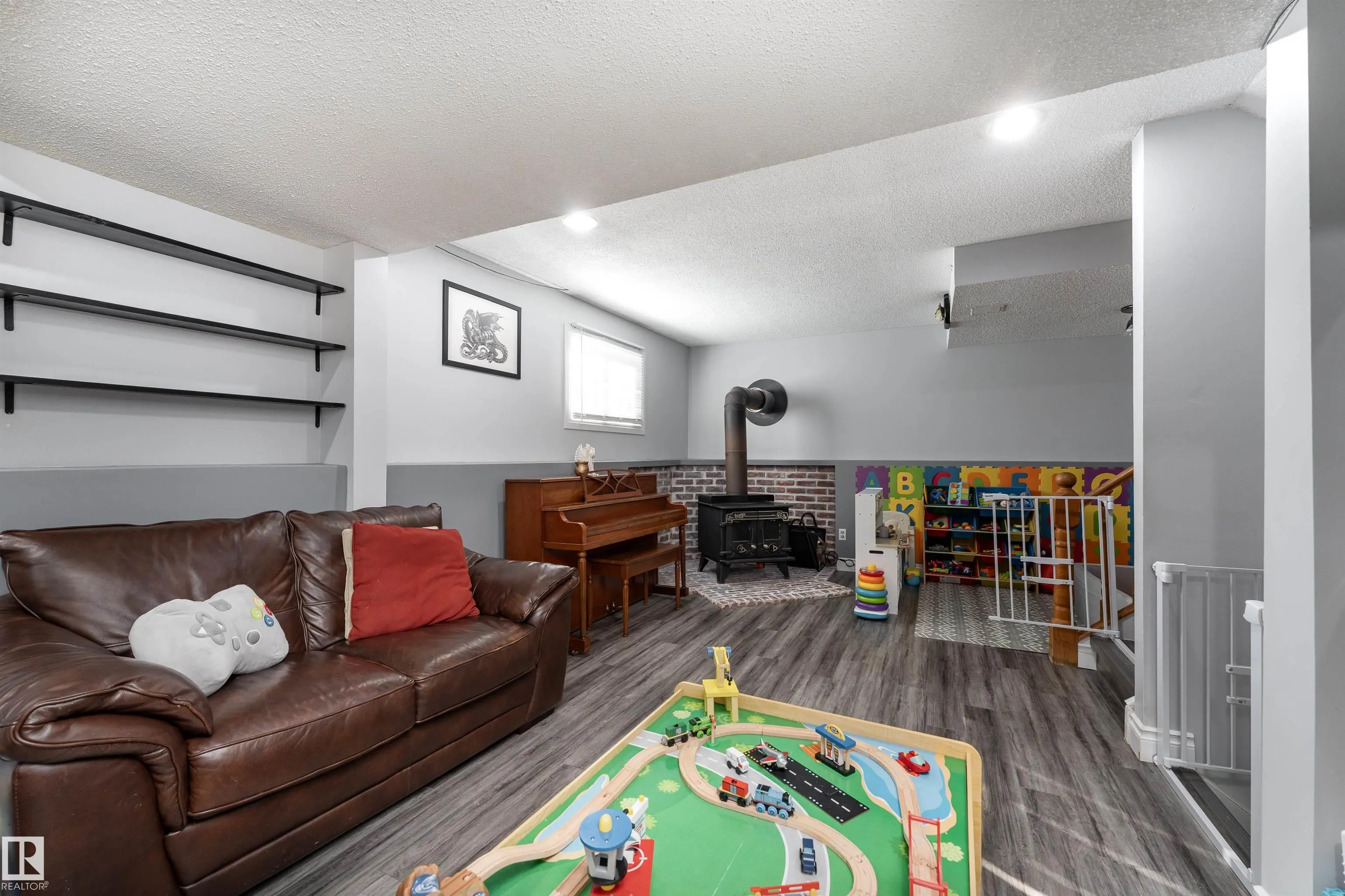 44 Mcnabb Crescent