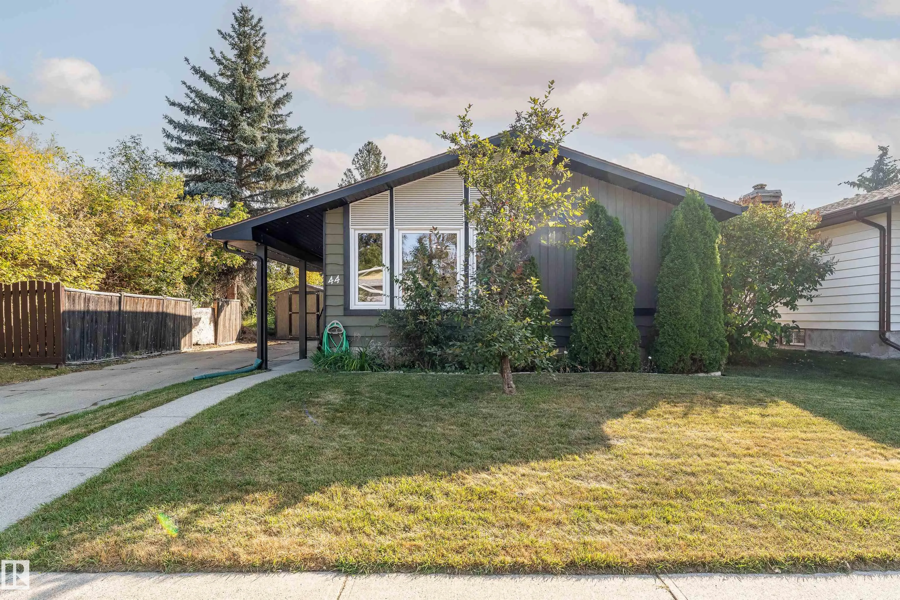 44 Mcnabb Crescent