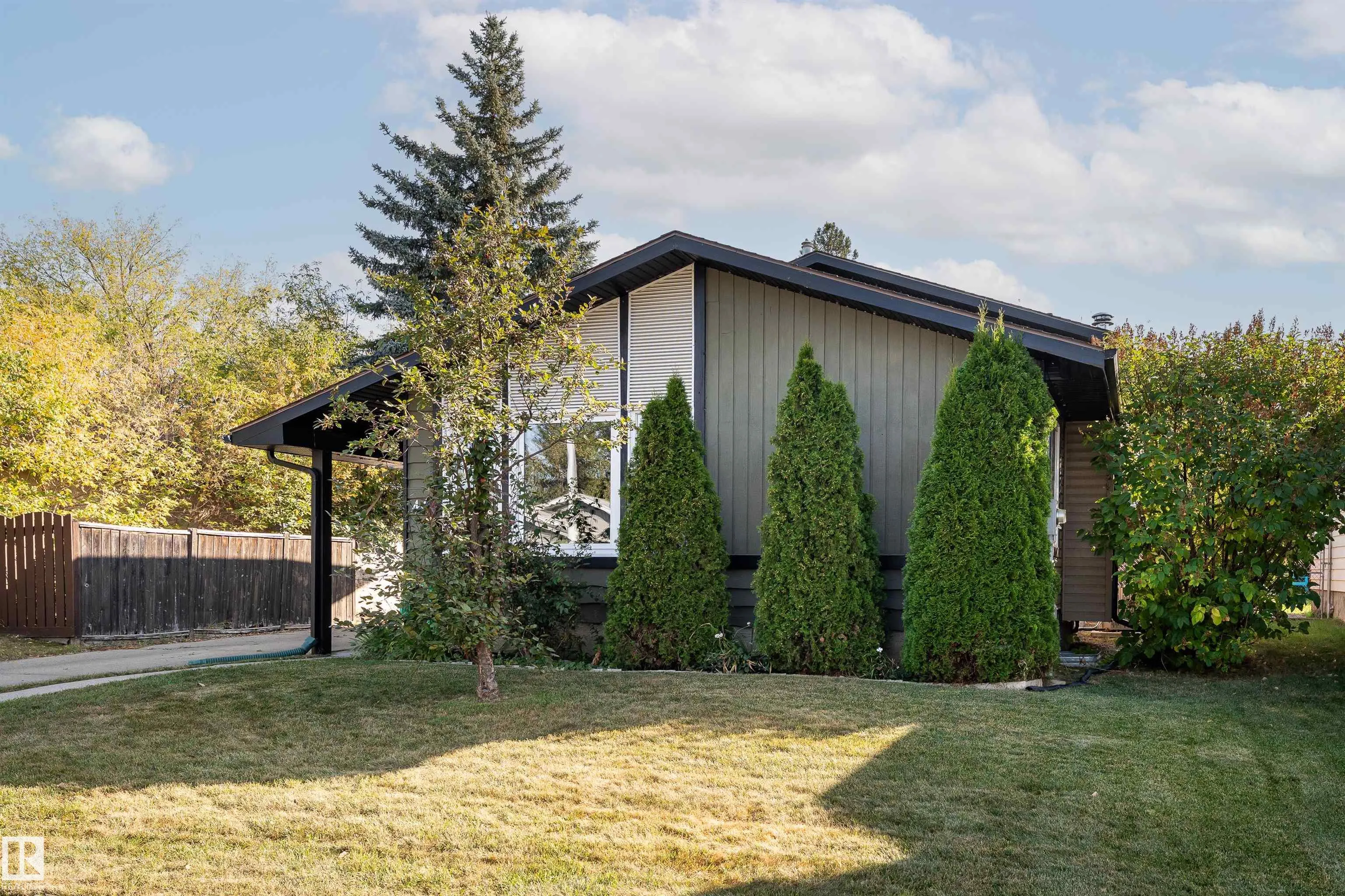 44 Mcnabb Crescent