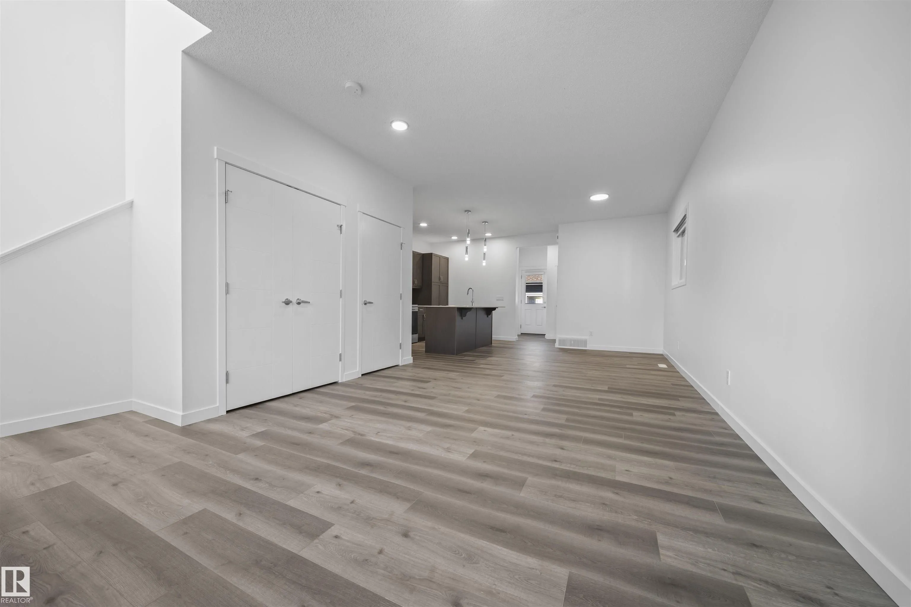 1512 26 Avenue