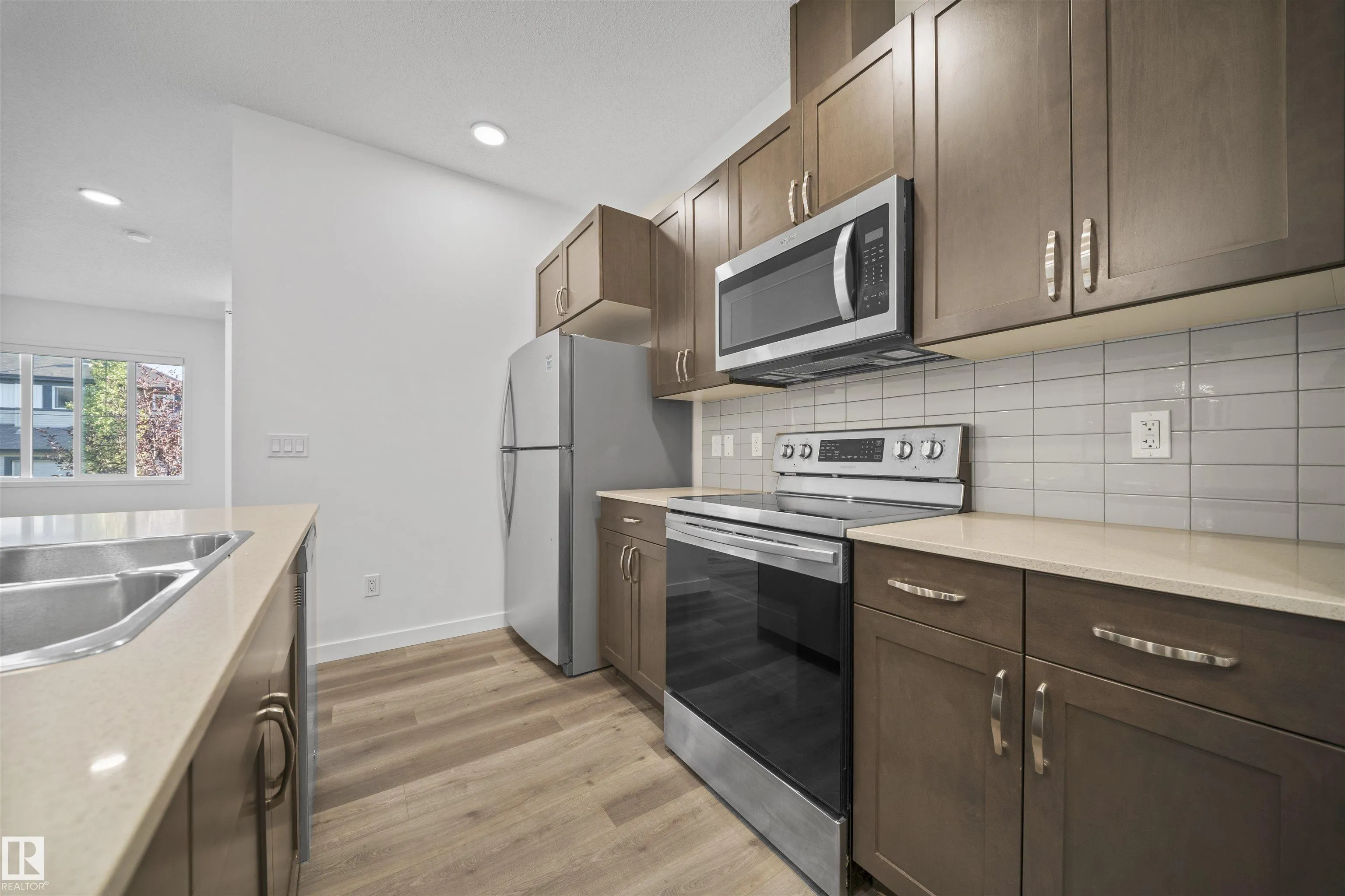 1512 26 Avenue