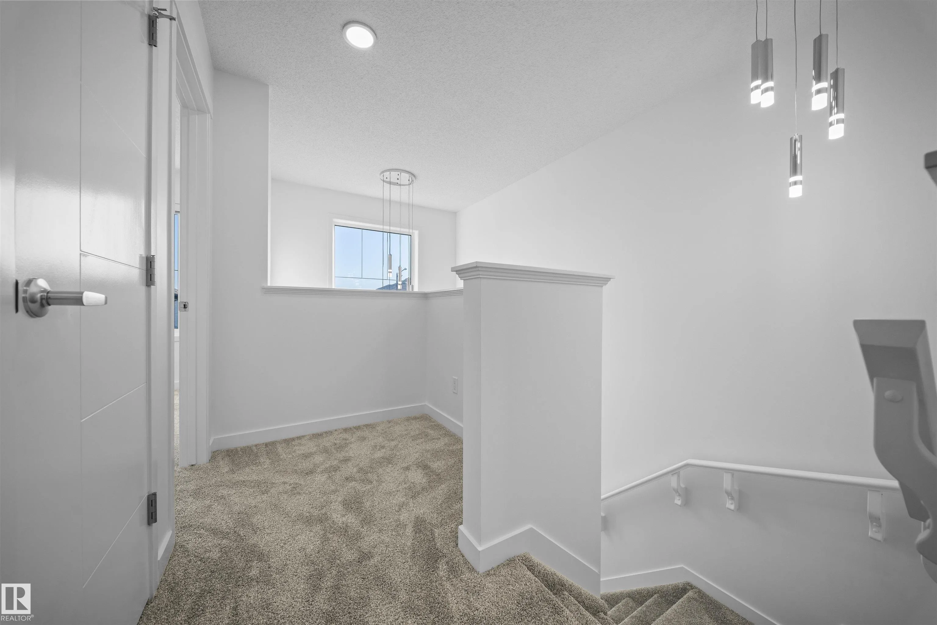1512 26 Avenue