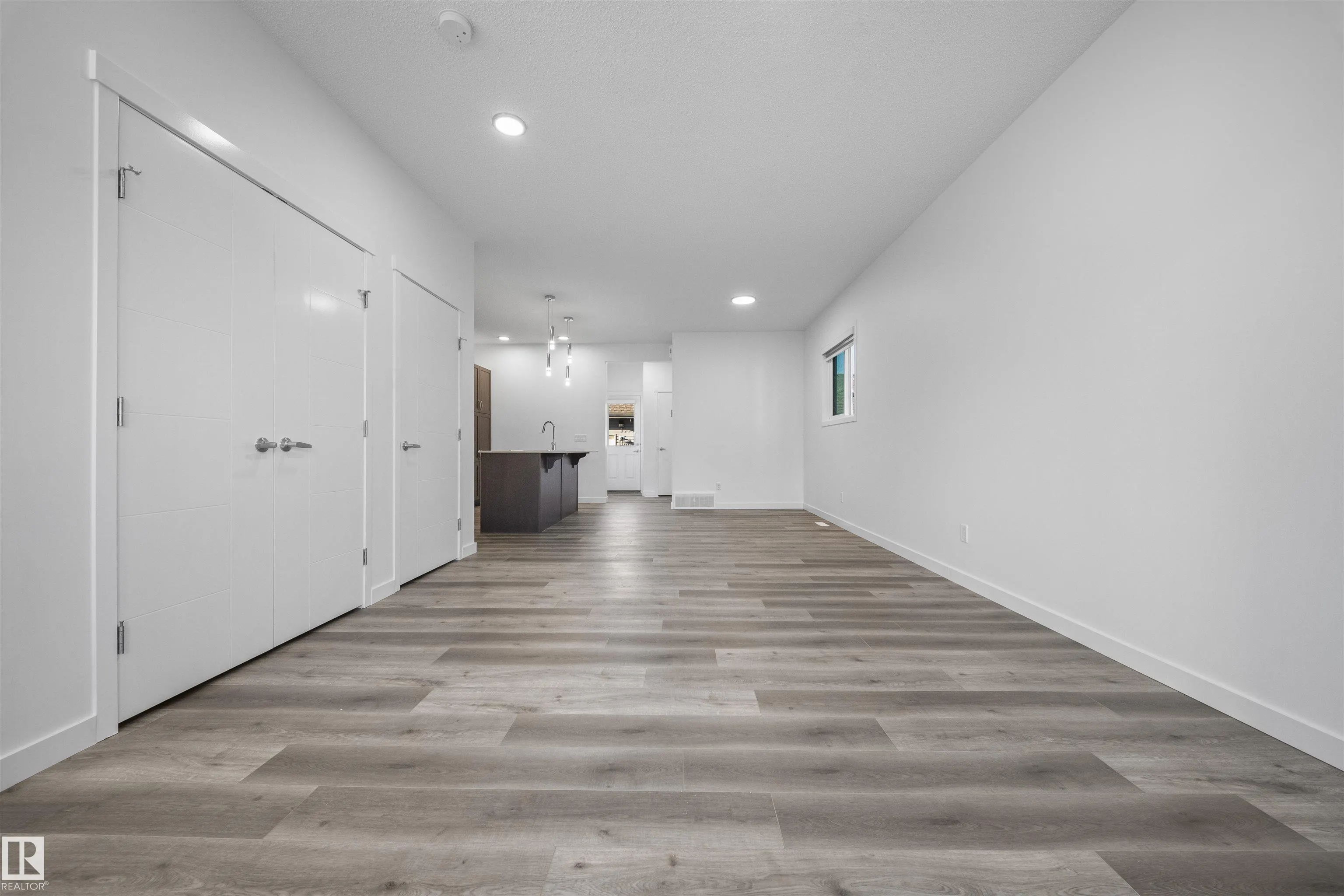 1512 26 Avenue