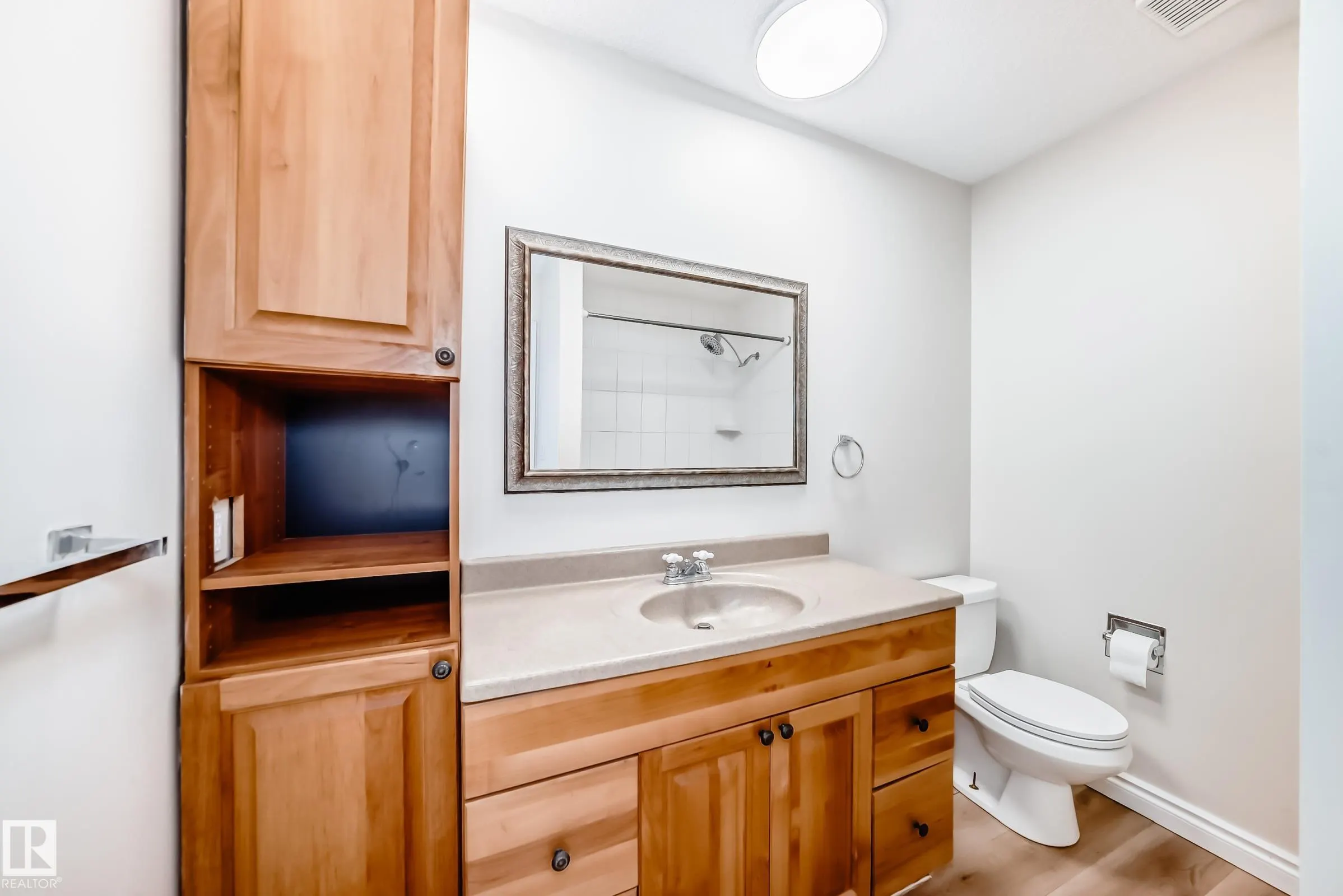 307 GRANDIN Village