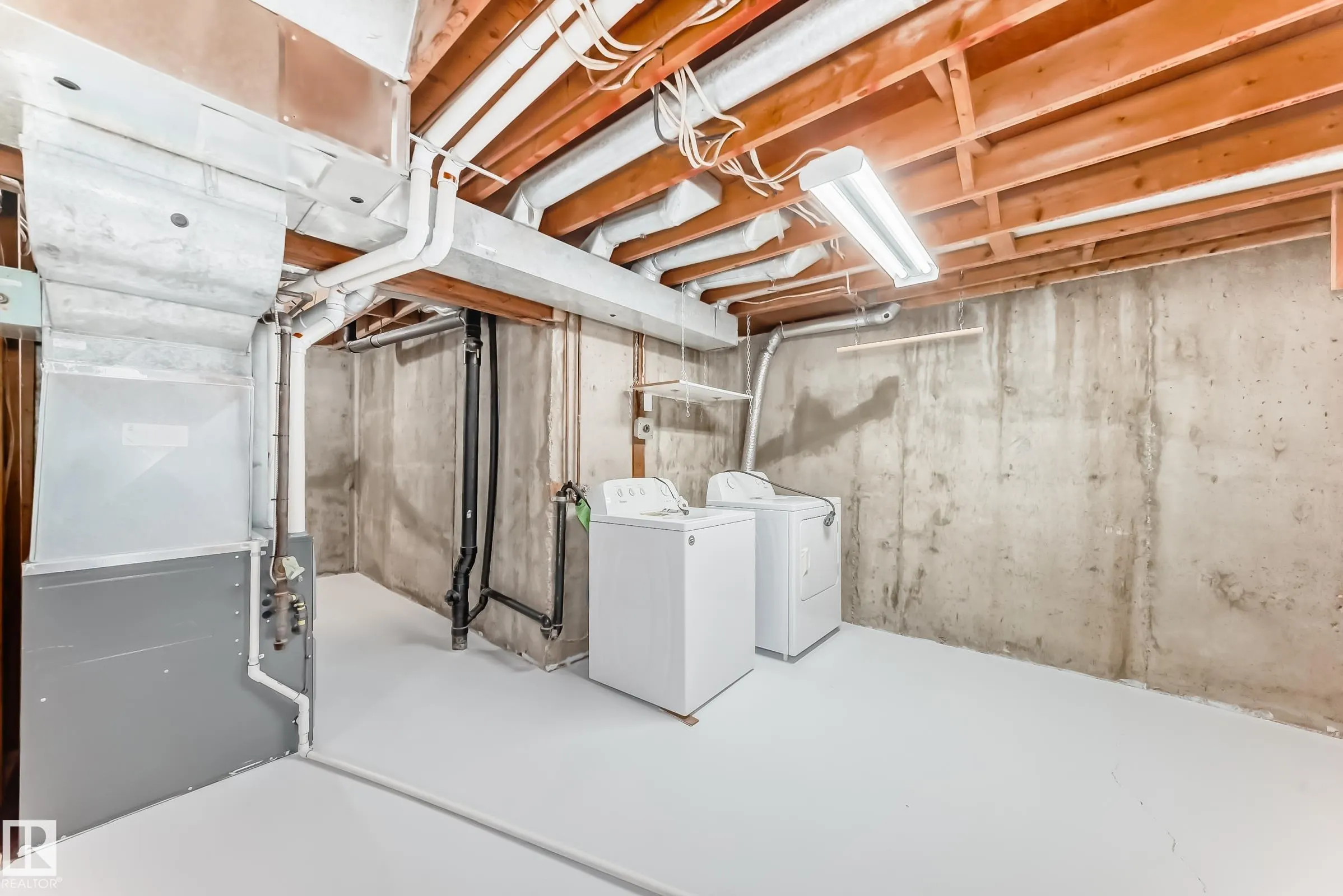 307 GRANDIN Village