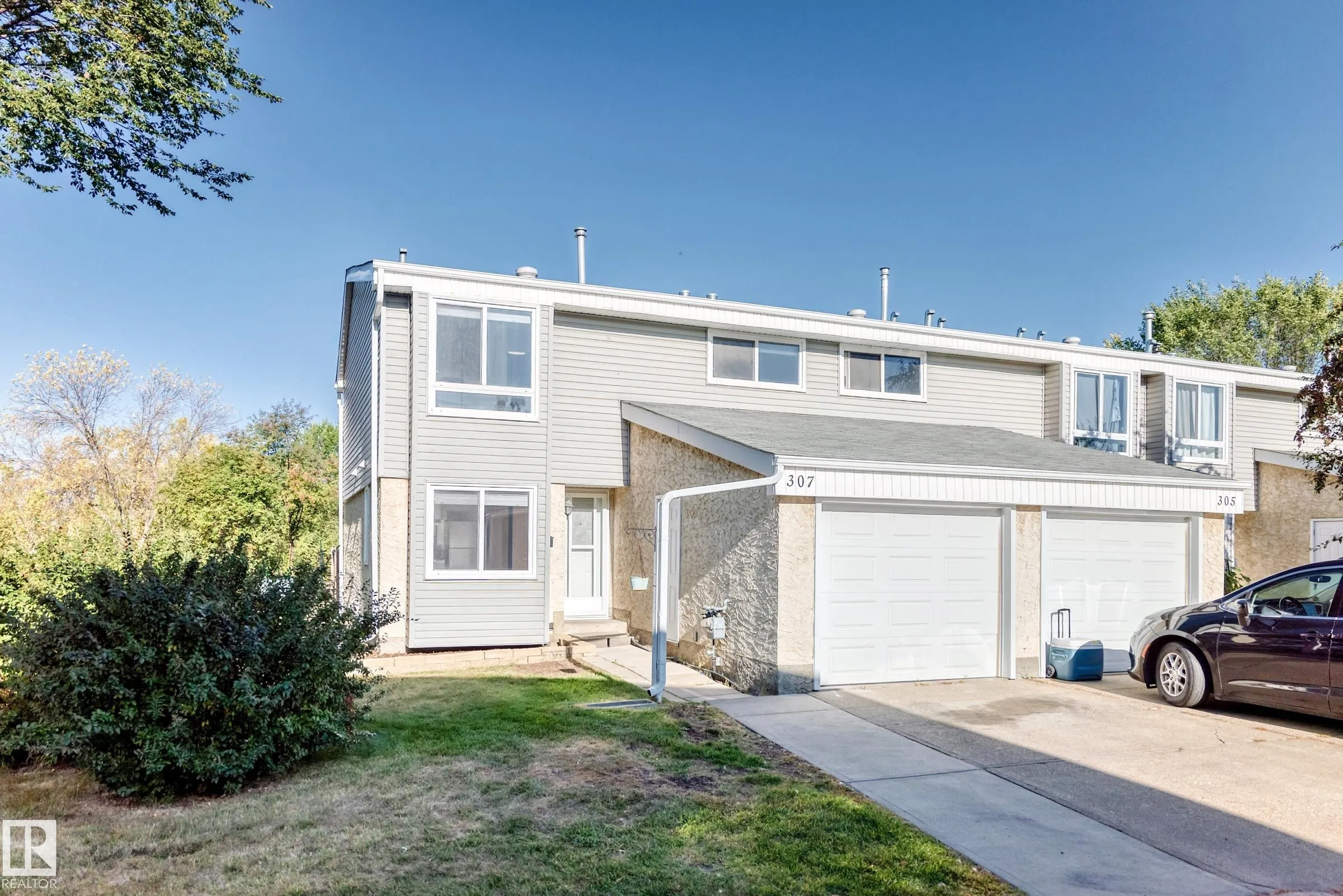 307 GRANDIN Village