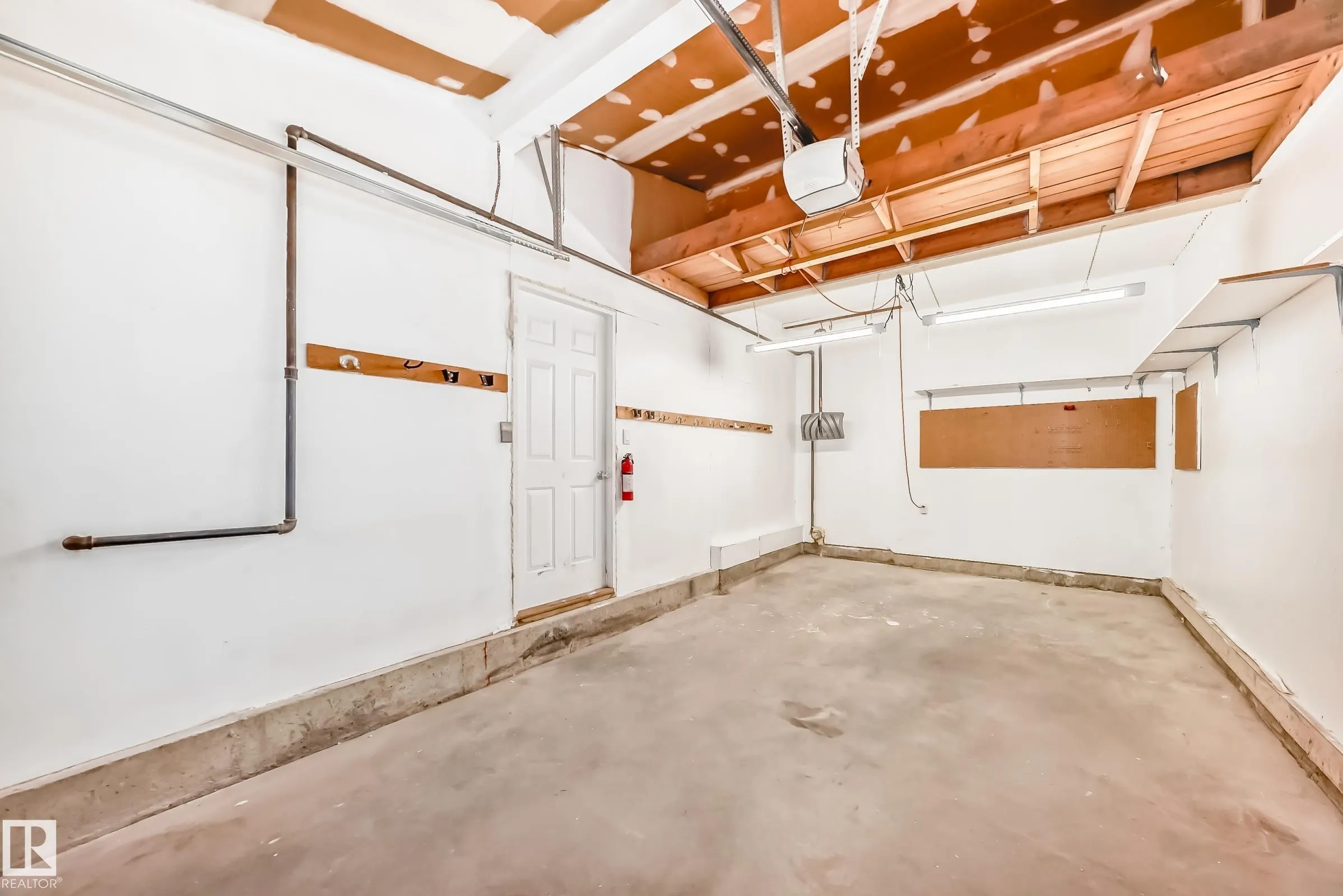 307 GRANDIN Village
