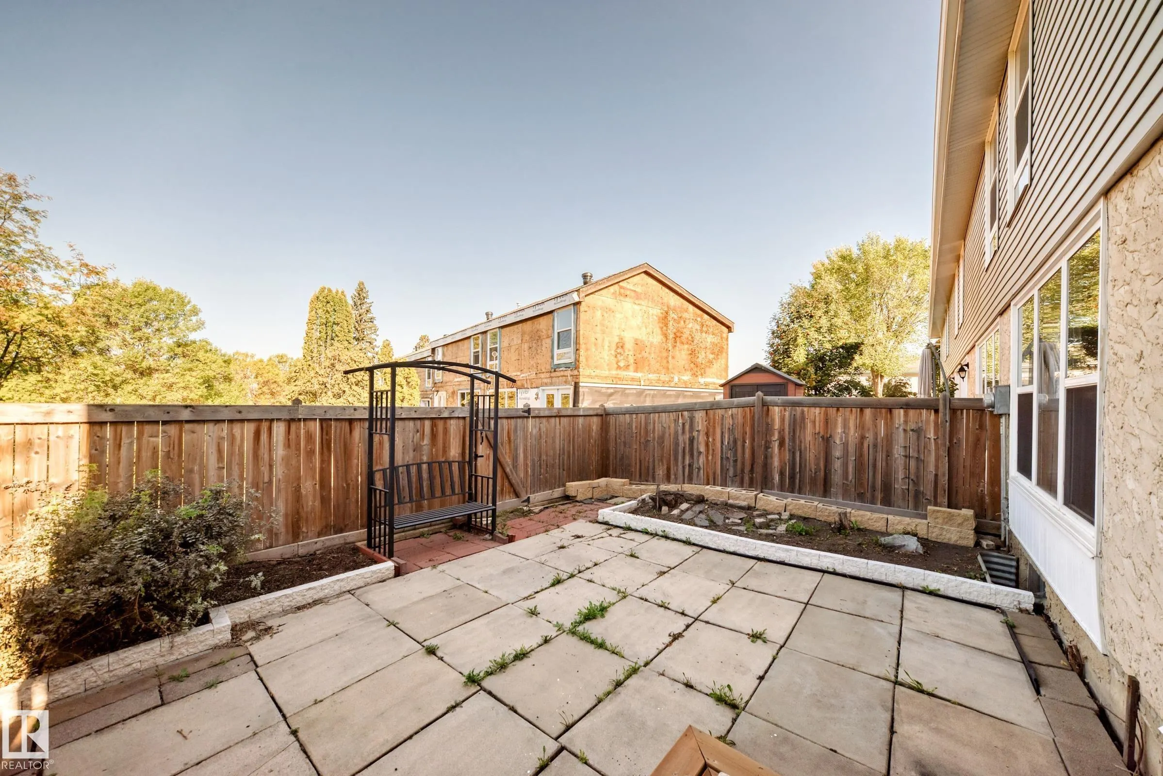 307 GRANDIN Village