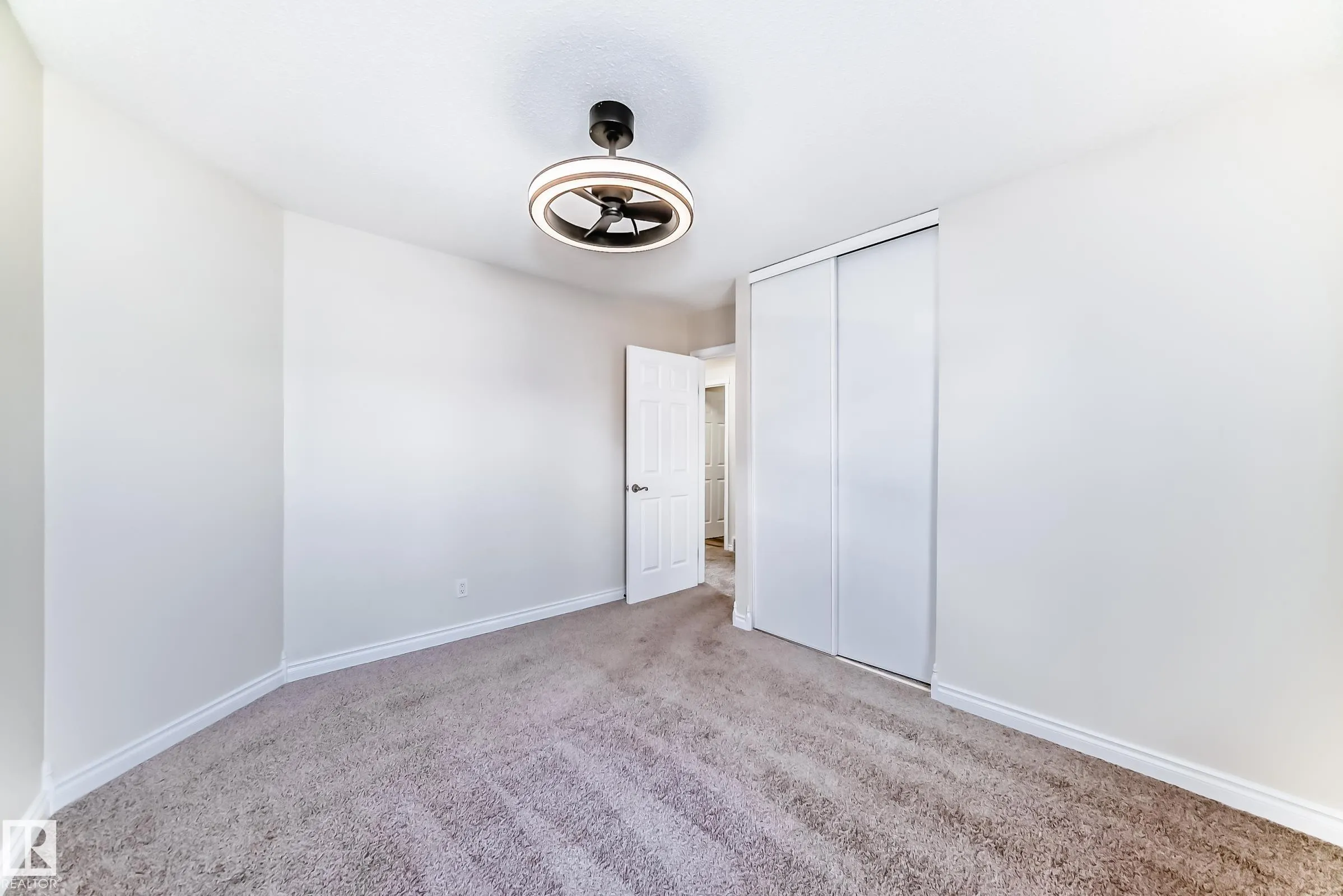 307 GRANDIN Village