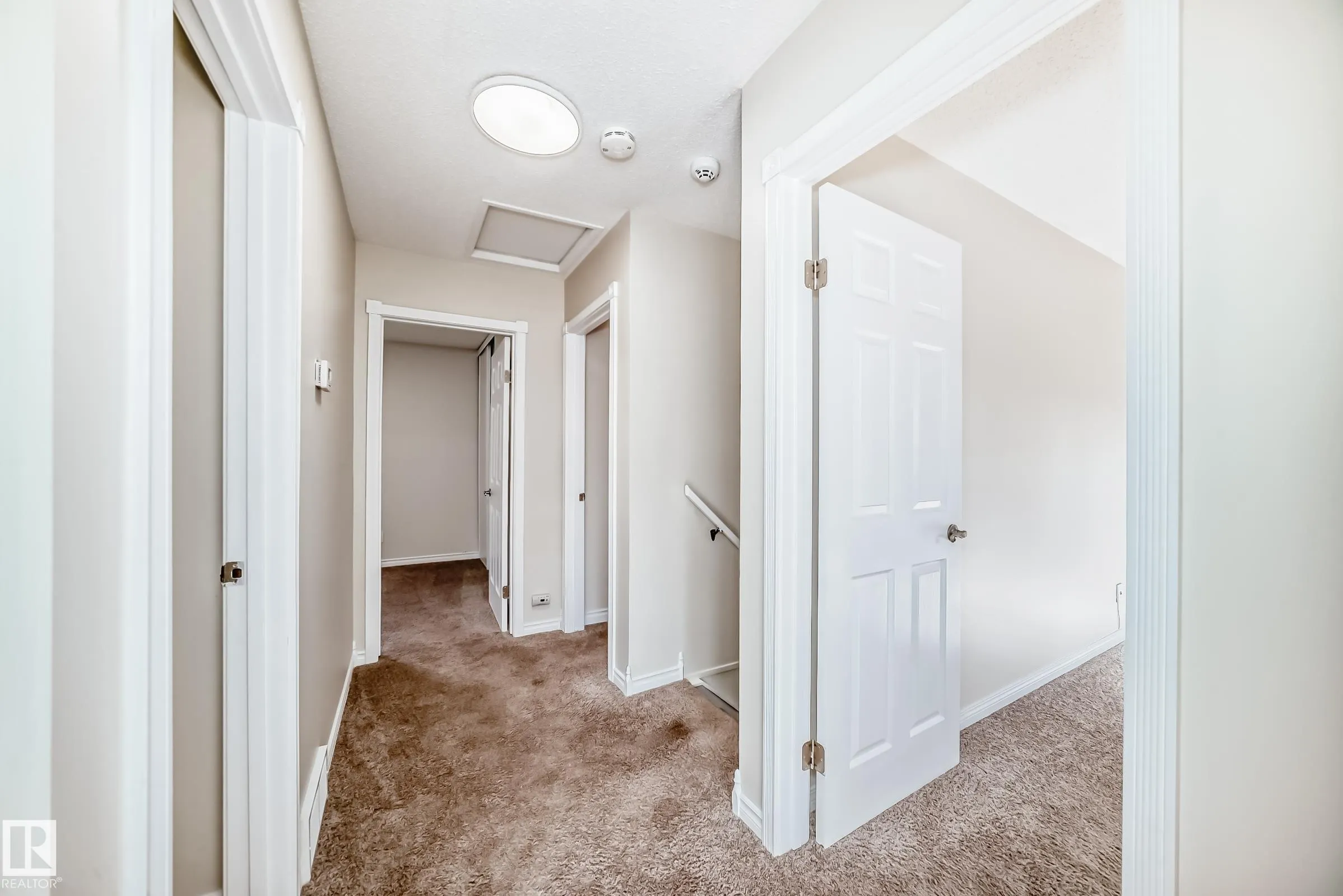 307 GRANDIN Village