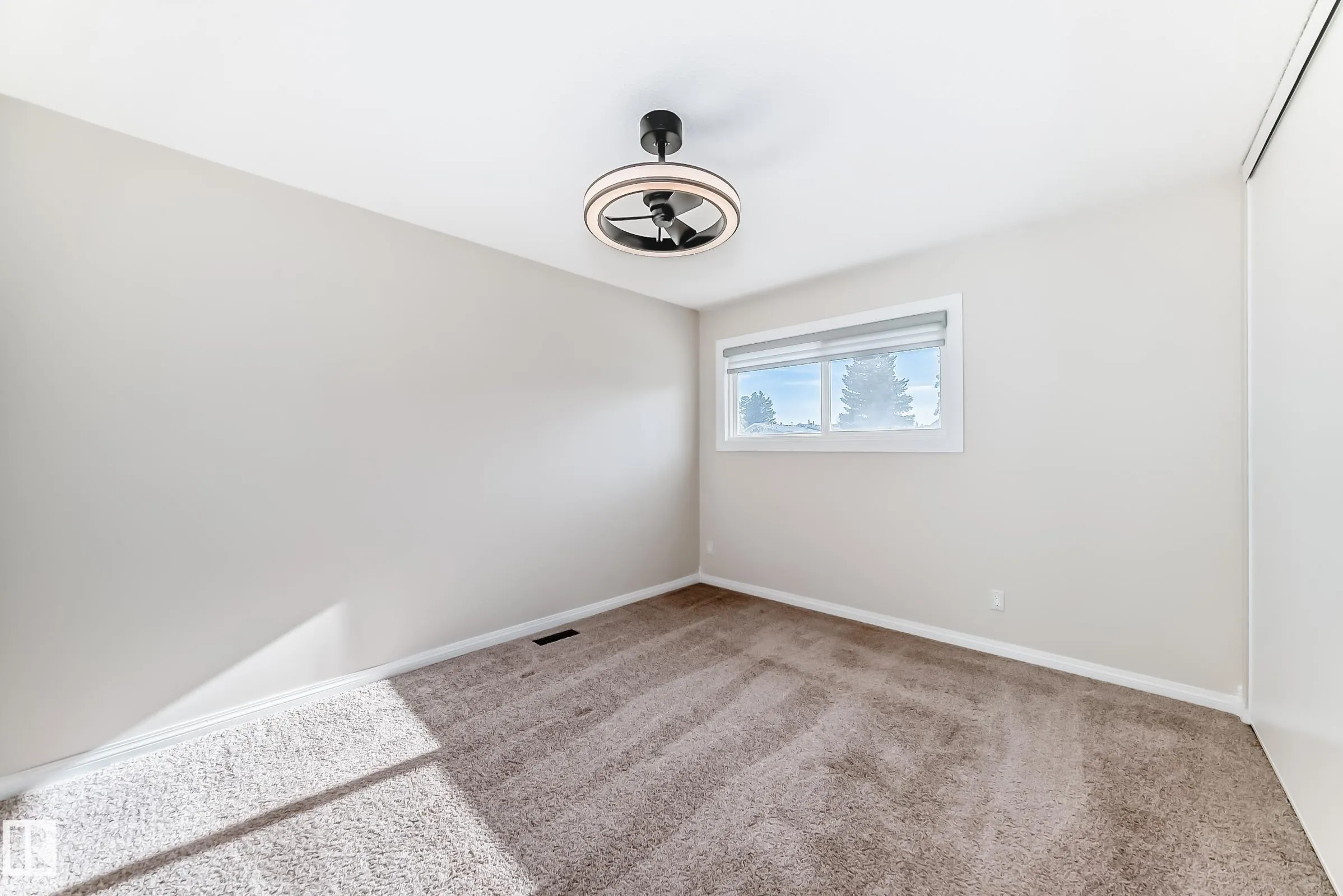307 GRANDIN Village