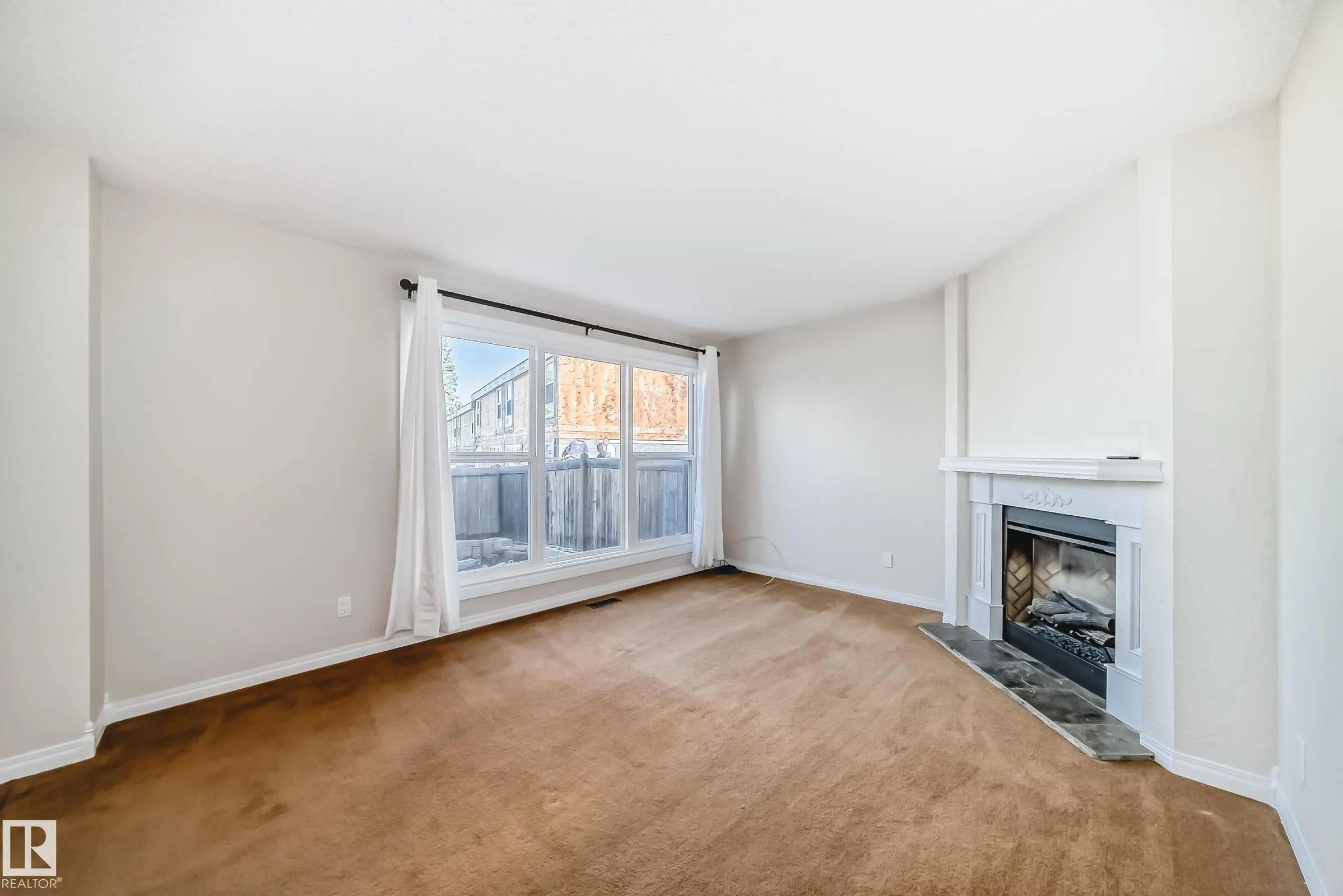 307 GRANDIN Village