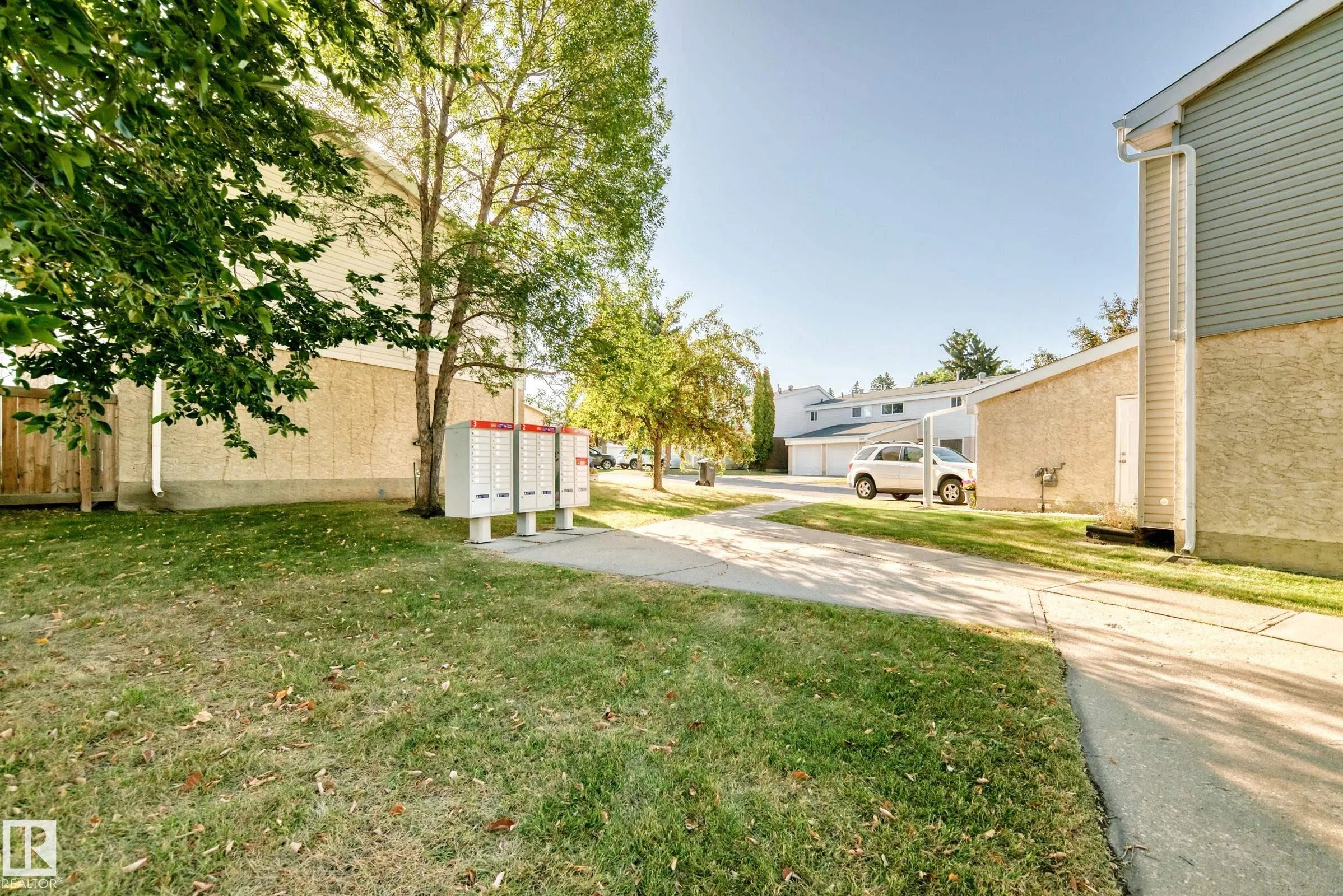 307 GRANDIN Village