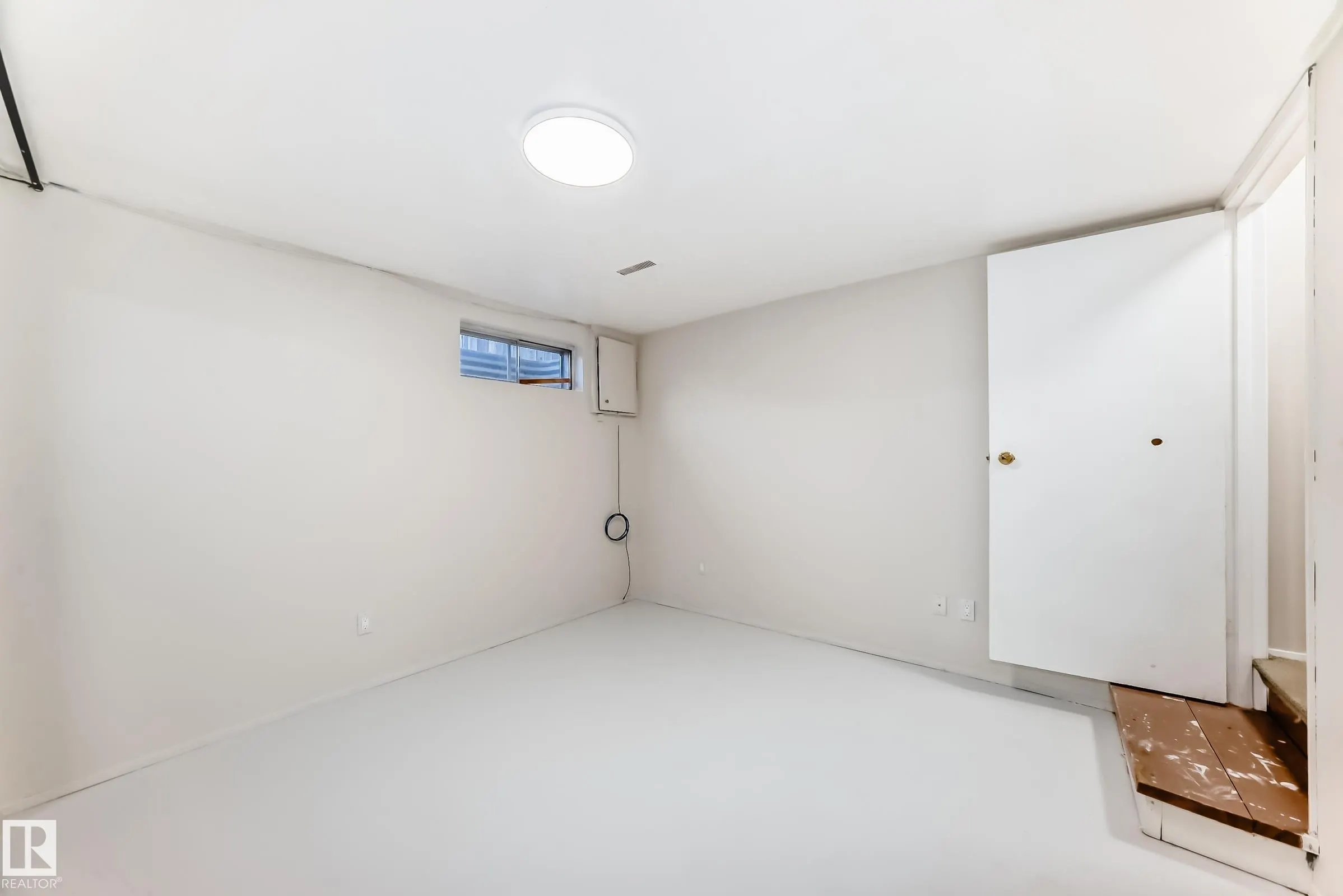 307 GRANDIN Village