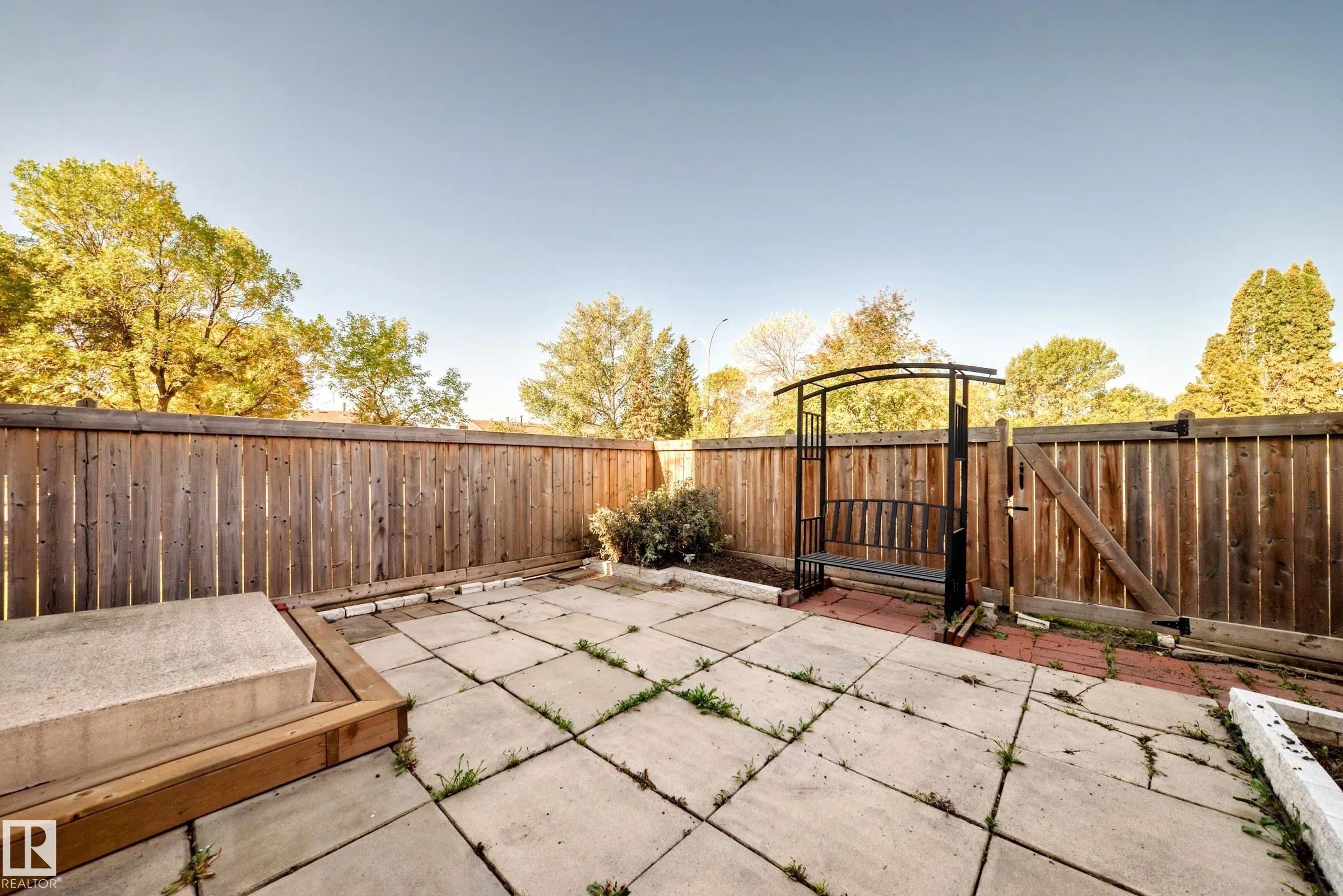 307 GRANDIN Village