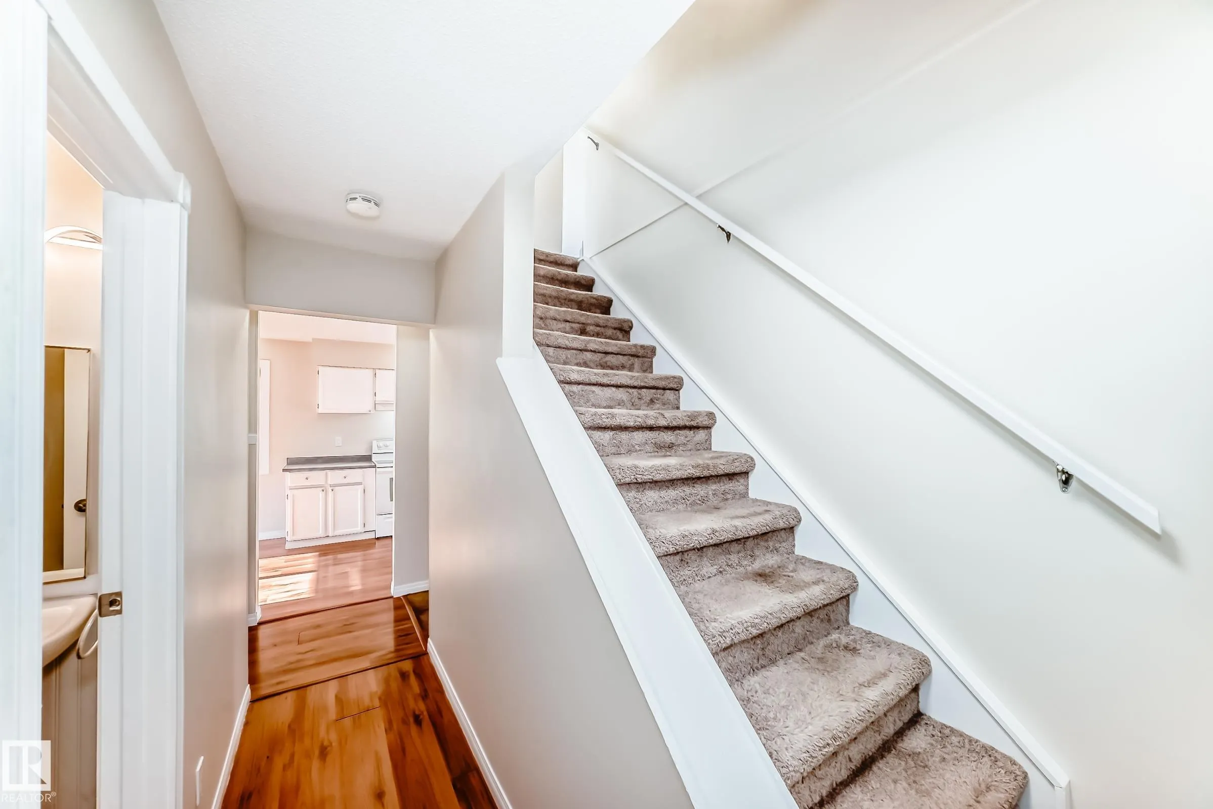 307 GRANDIN Village