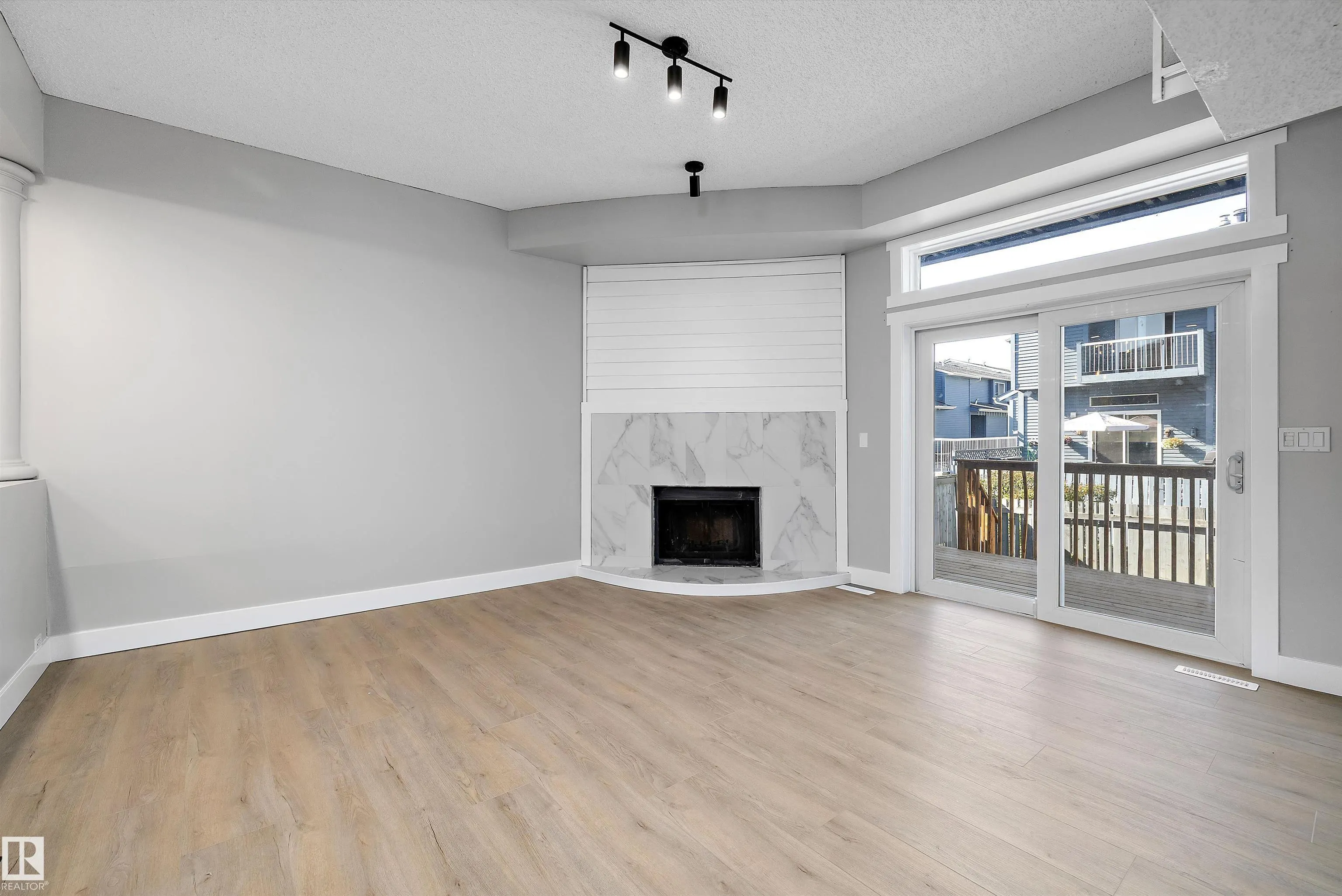 1511 LAKESIDE Green