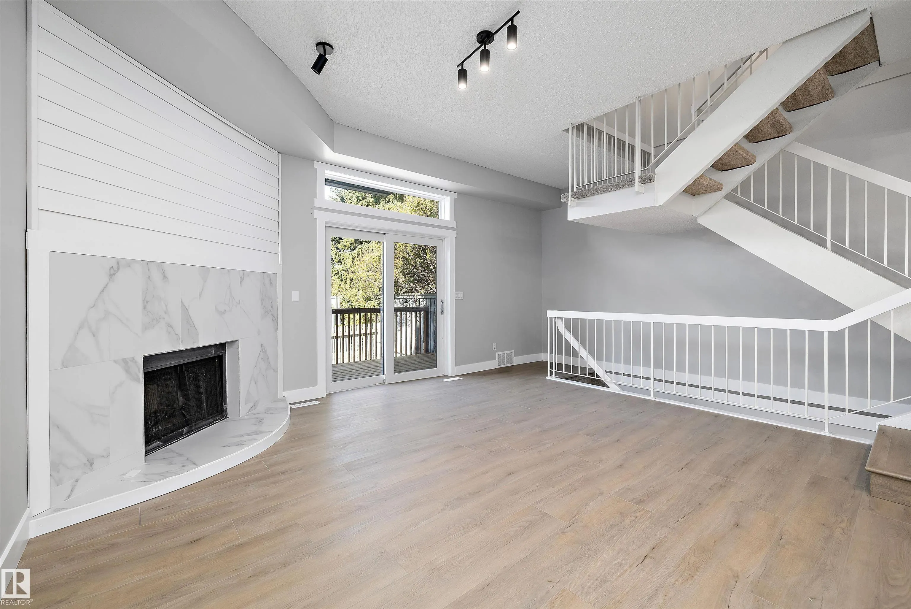 1511 LAKESIDE Green