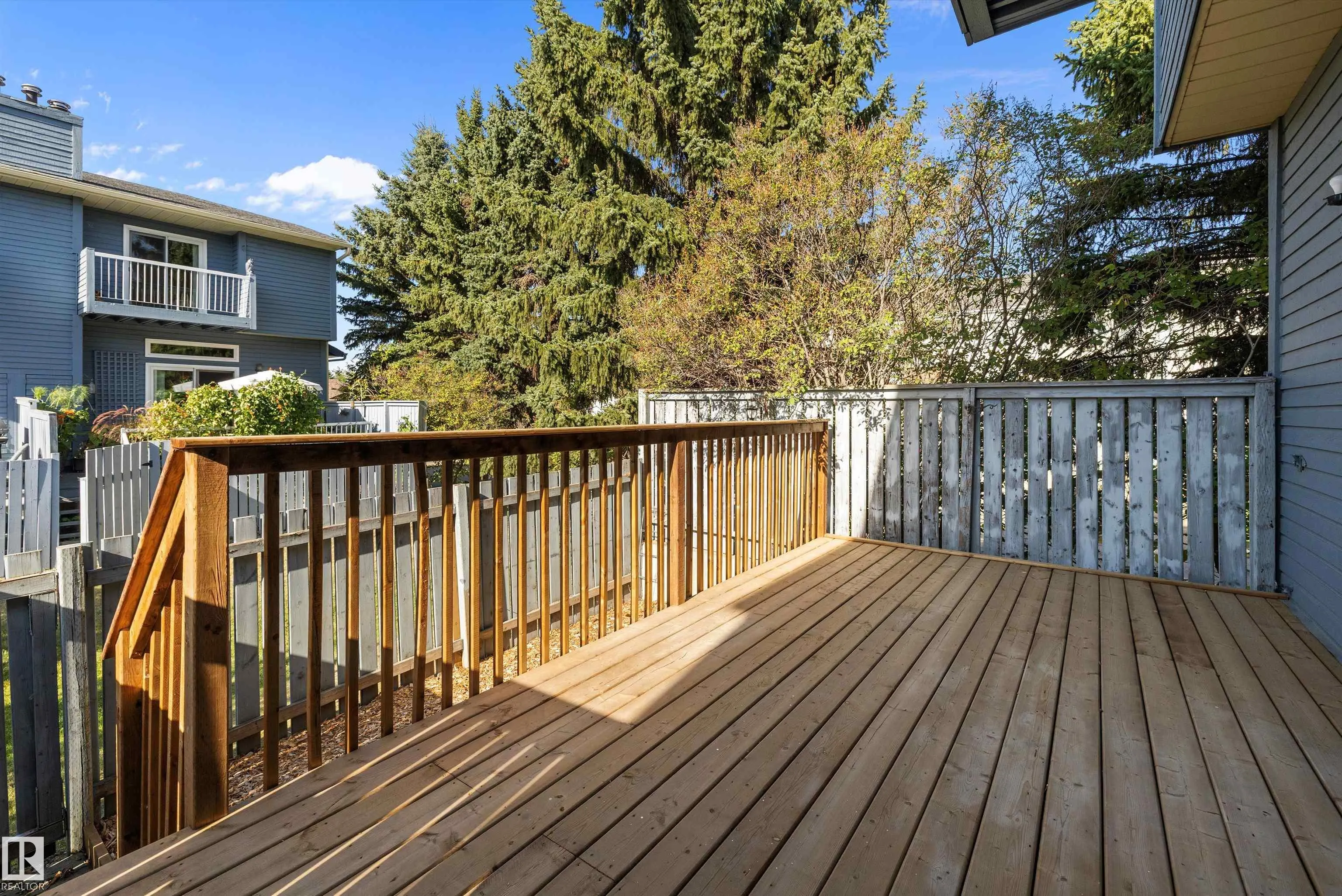 1511 LAKESIDE Green
