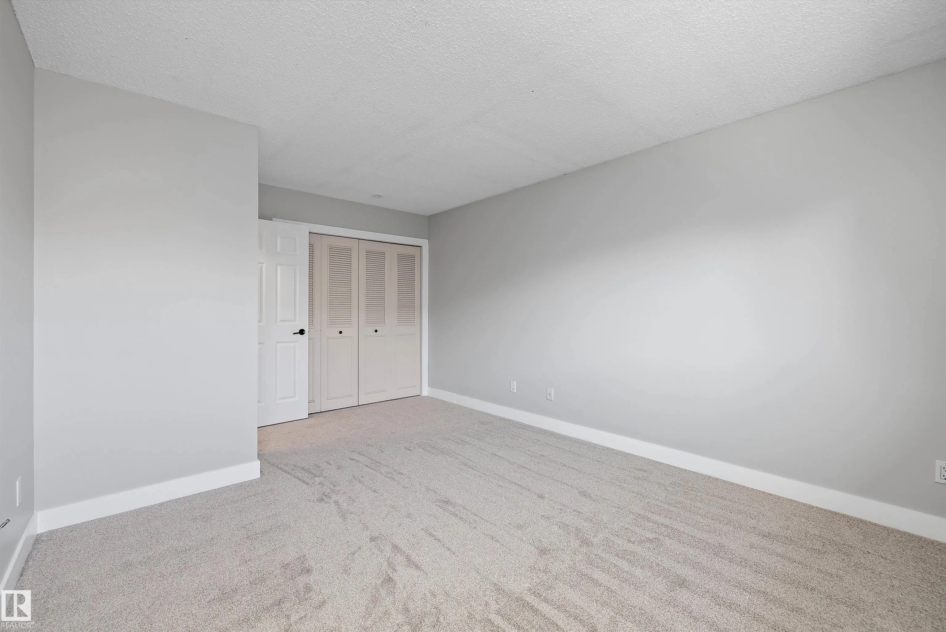 1511 LAKESIDE Green