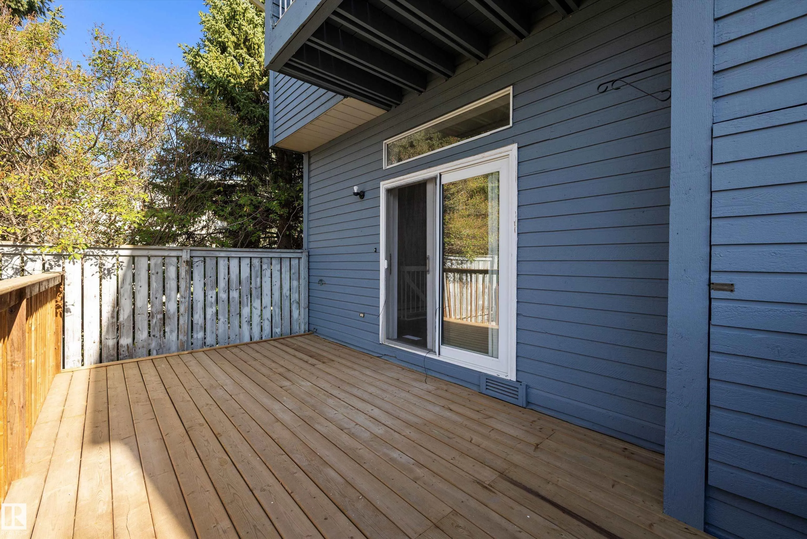 1511 LAKESIDE Green