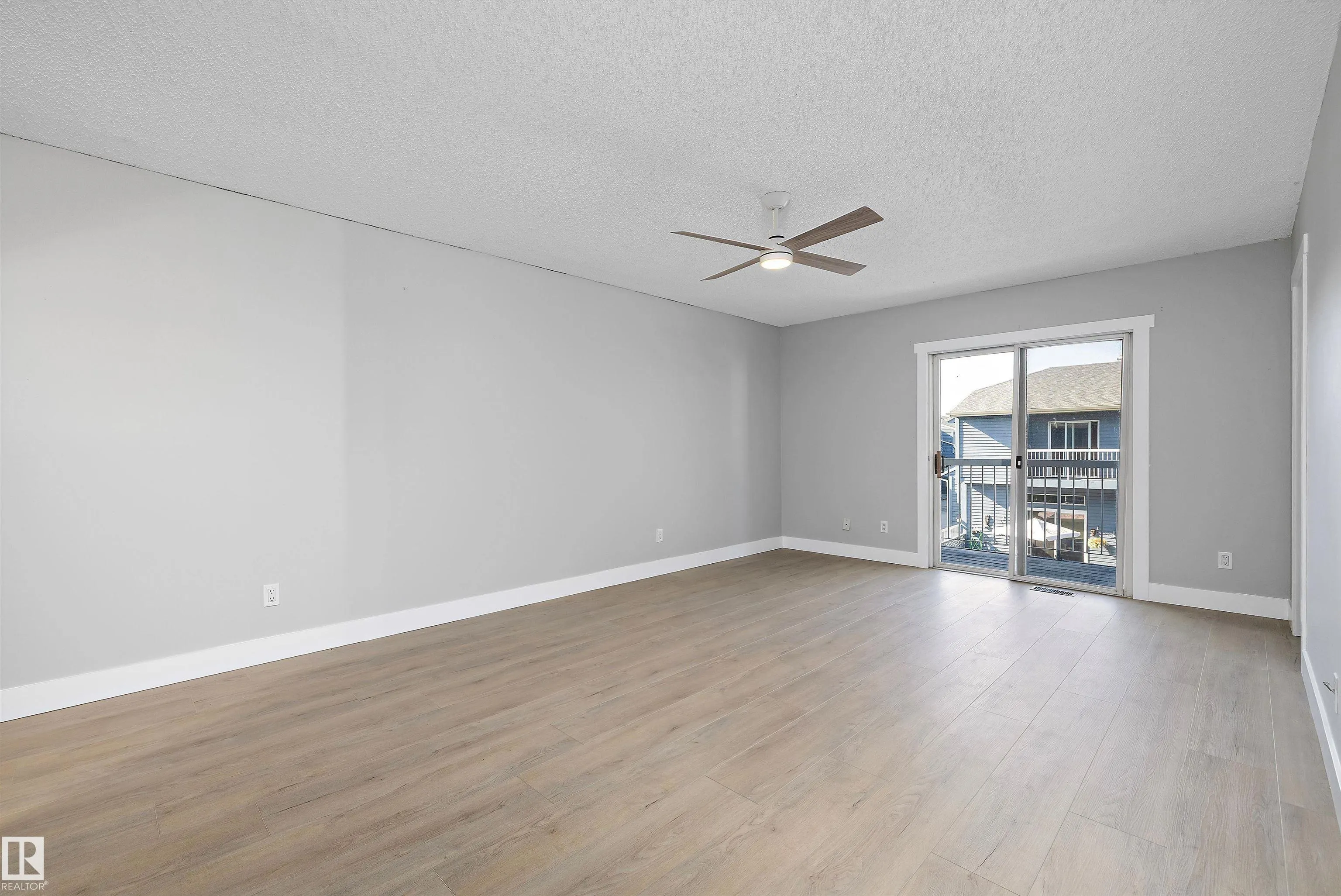 1511 LAKESIDE Green
