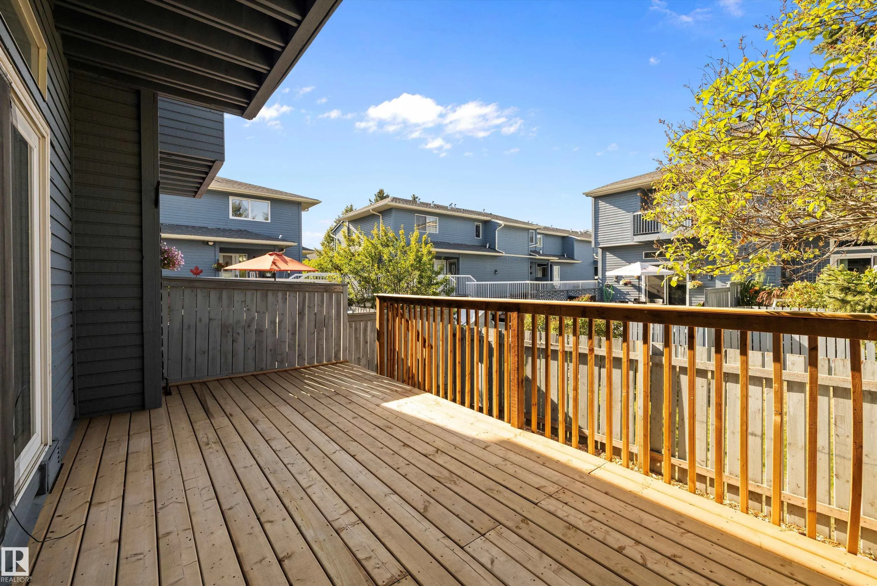 1511 LAKESIDE Green
