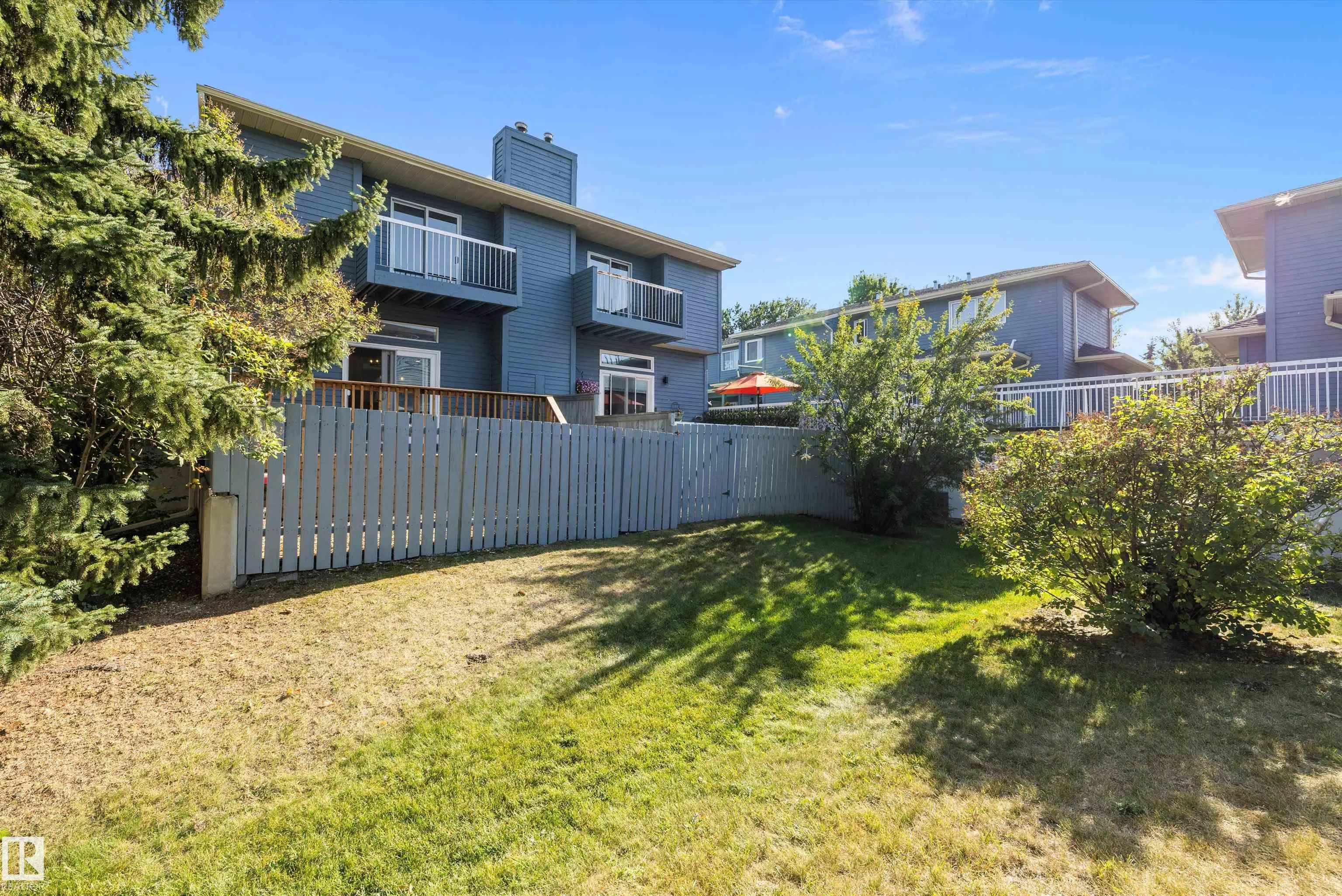 1511 LAKESIDE Green