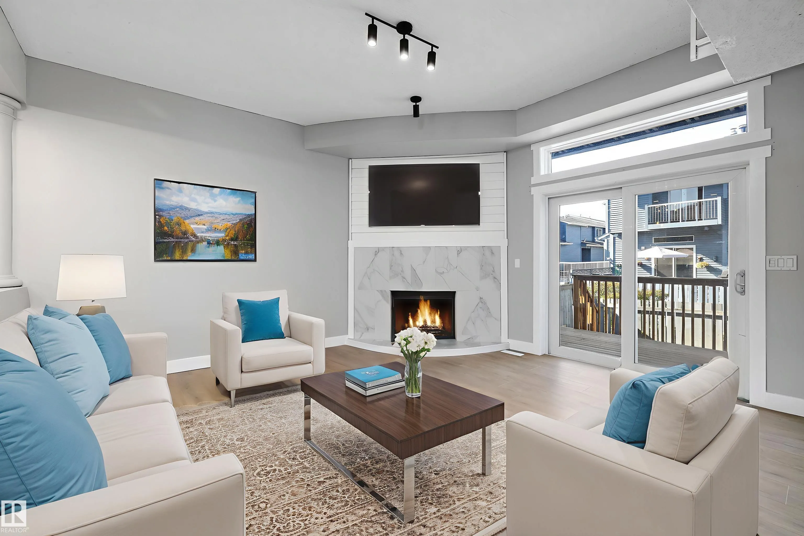 1511 LAKESIDE Green