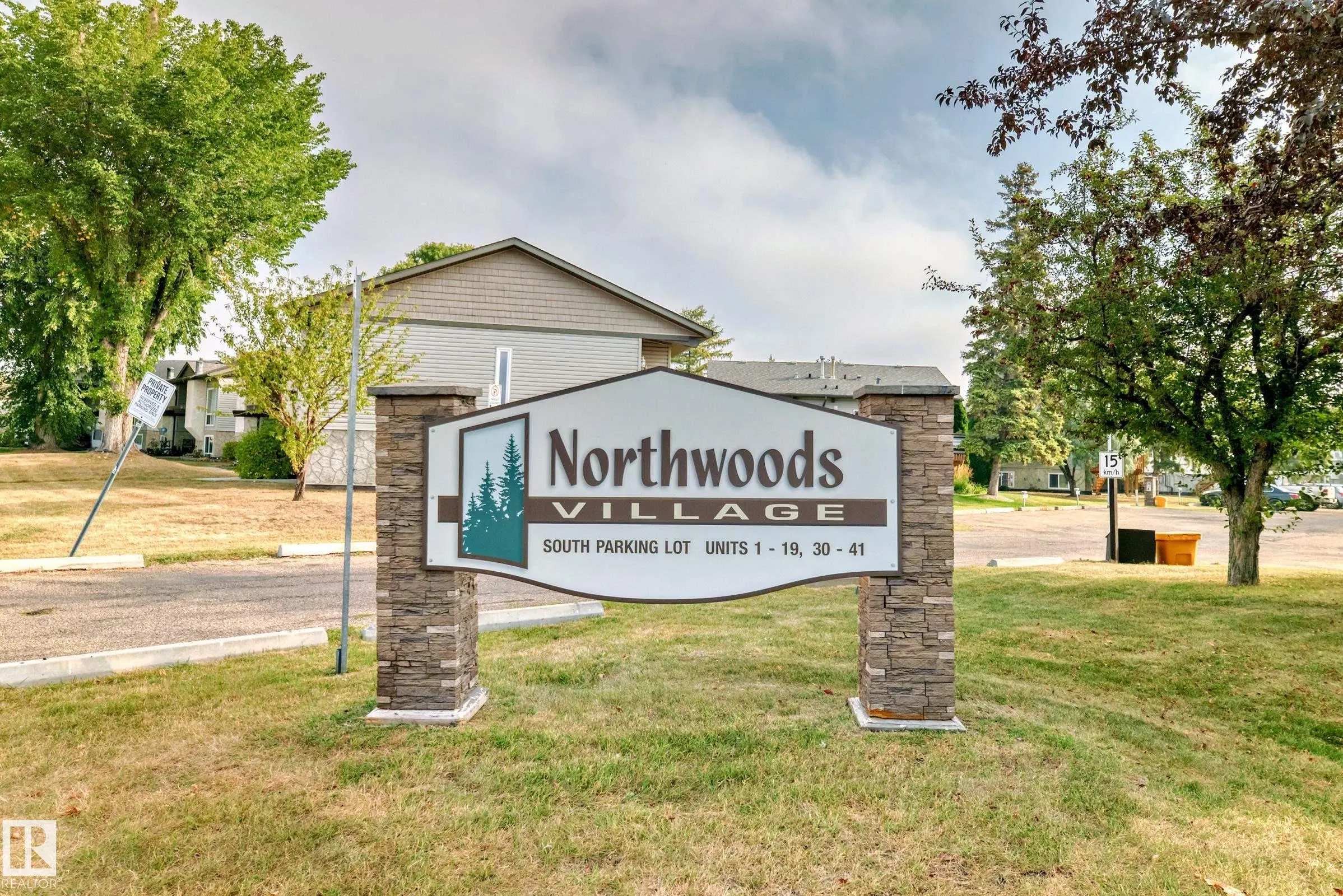 8 NORTHWOODS Village
