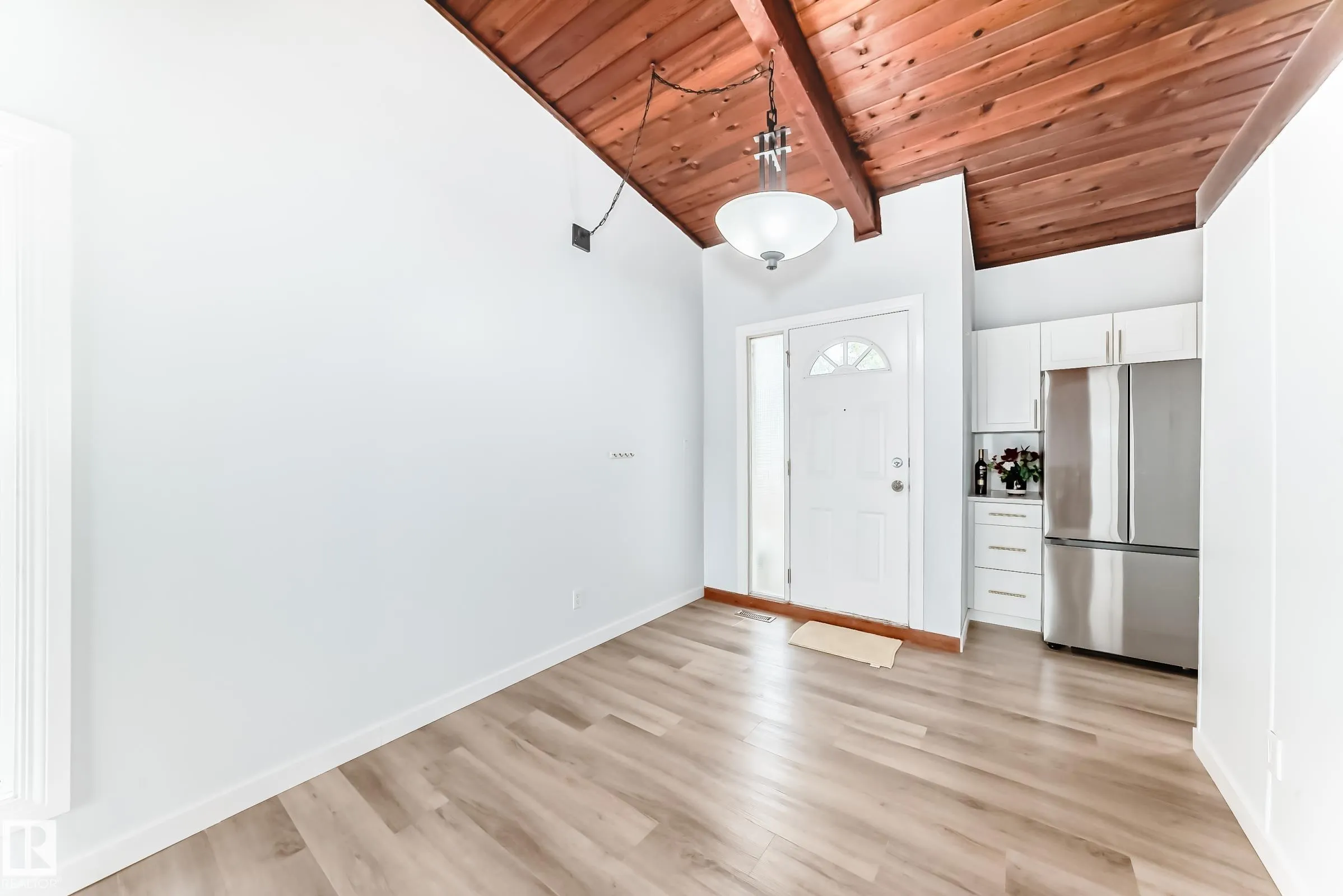 8 NORTHWOODS Village