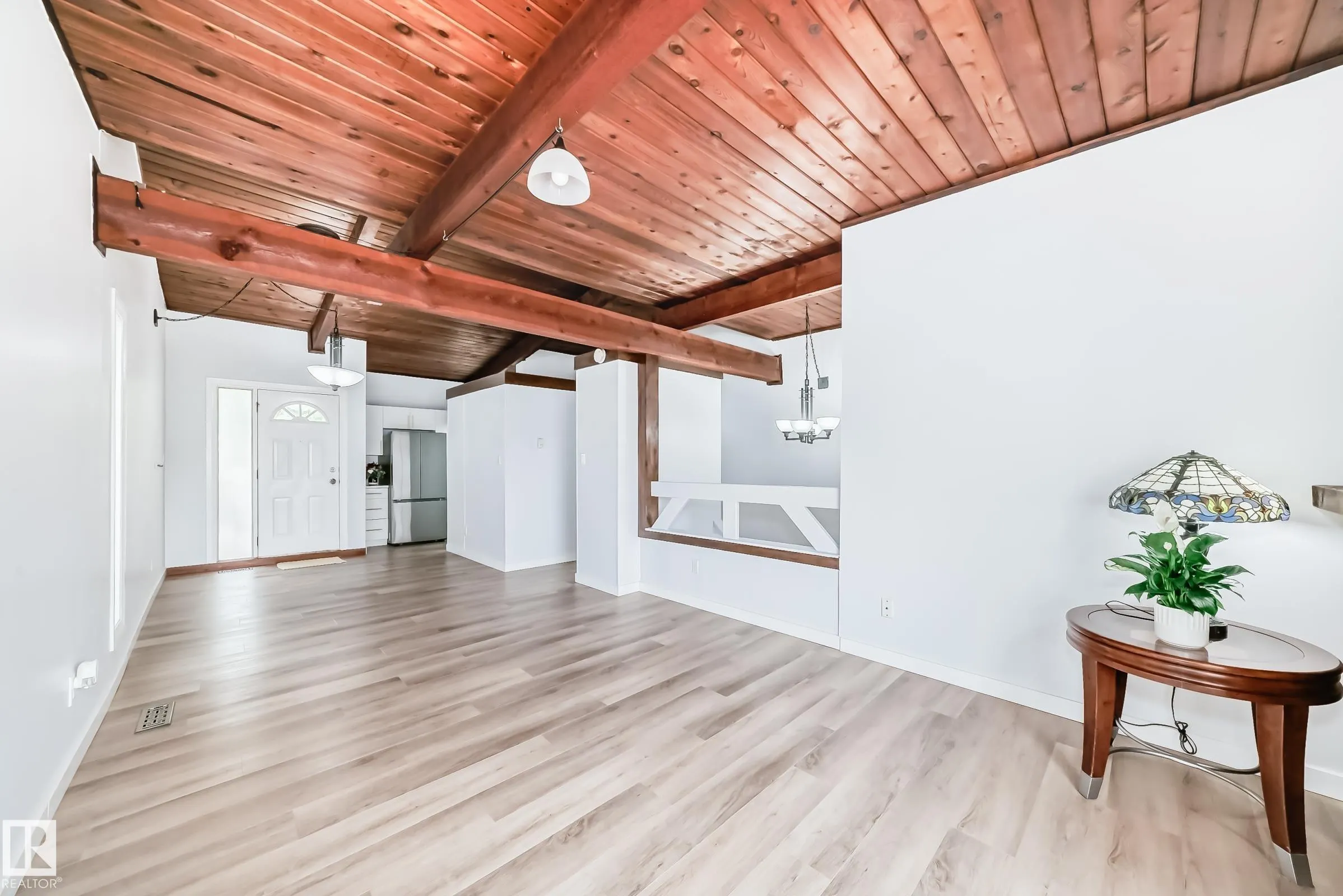 8 NORTHWOODS Village