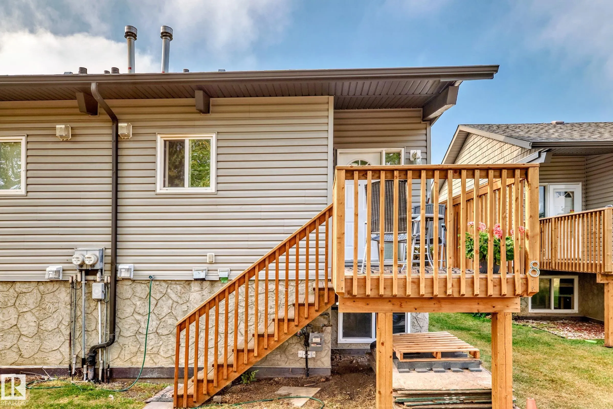 8 NORTHWOODS Village