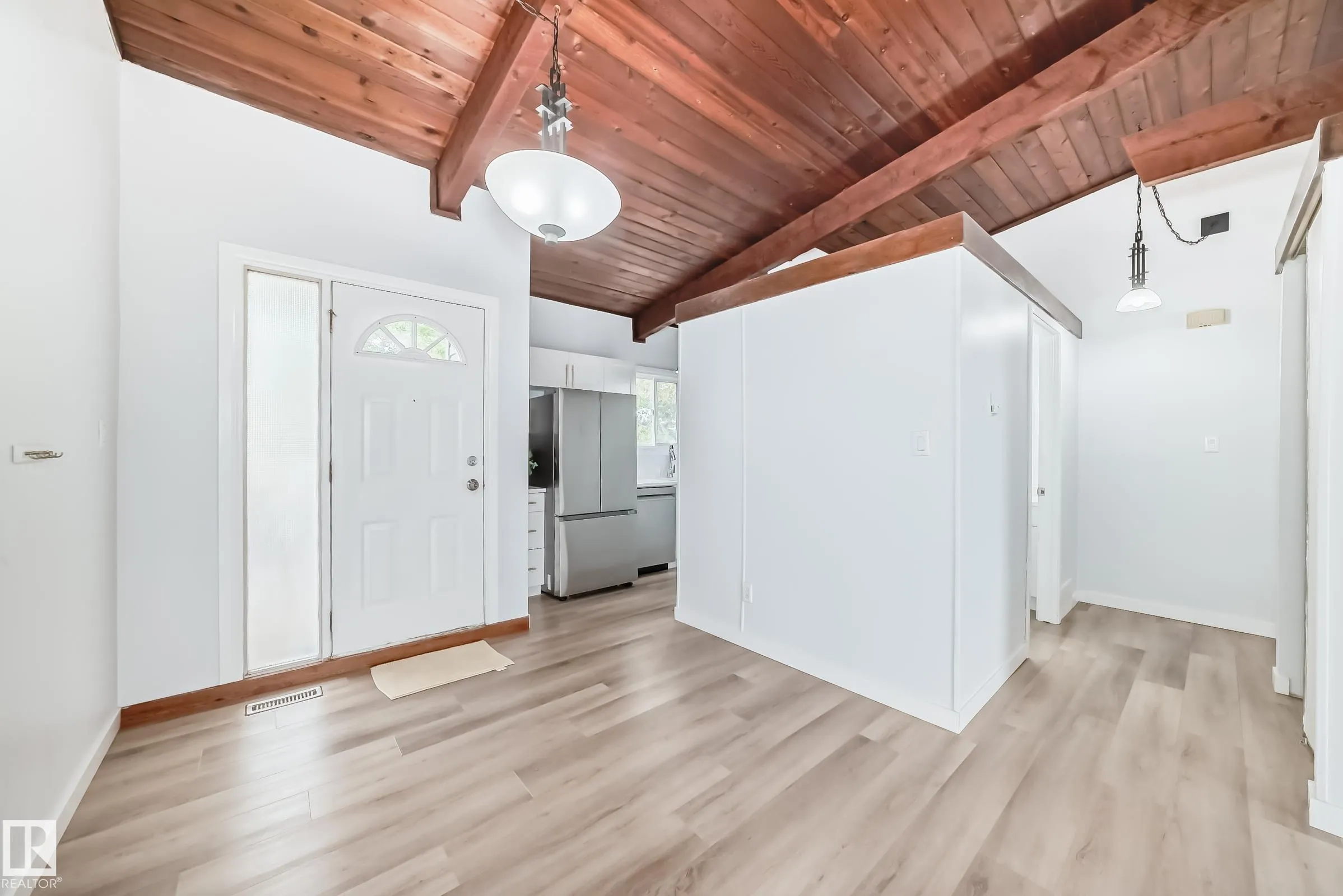 8 NORTHWOODS Village
