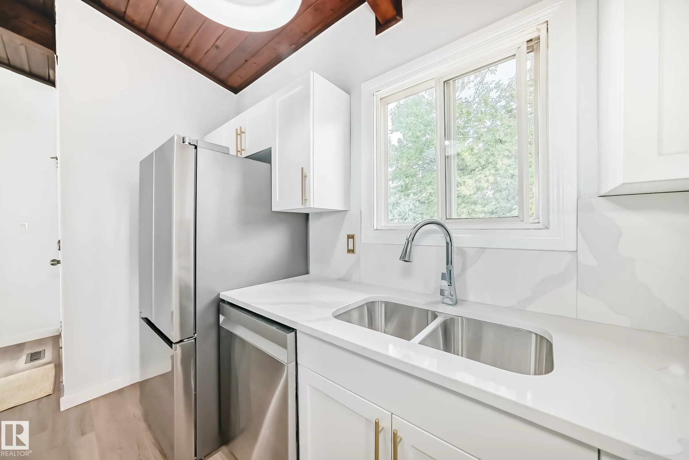 8 NORTHWOODS Village