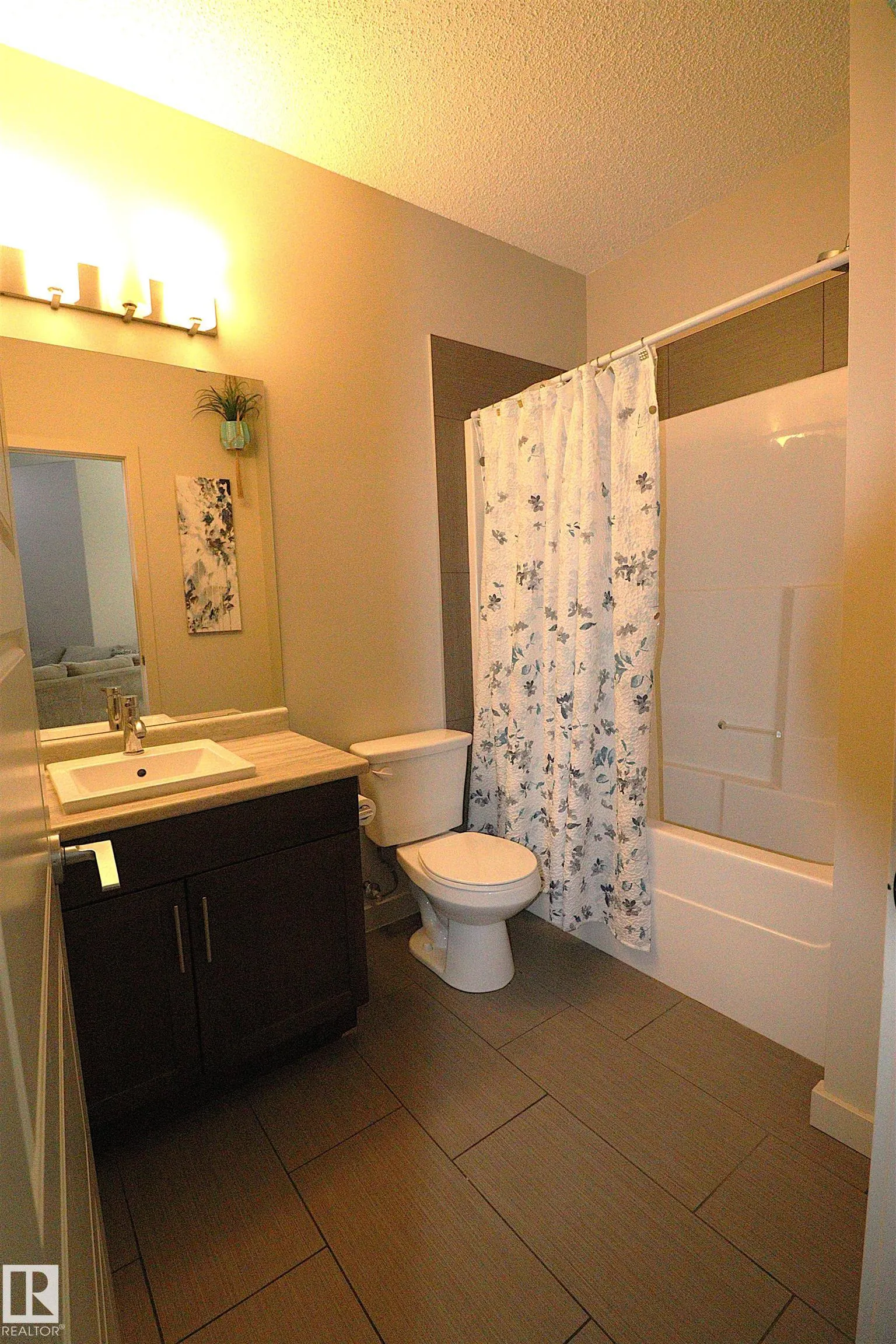 1144 ADAMSON Drive