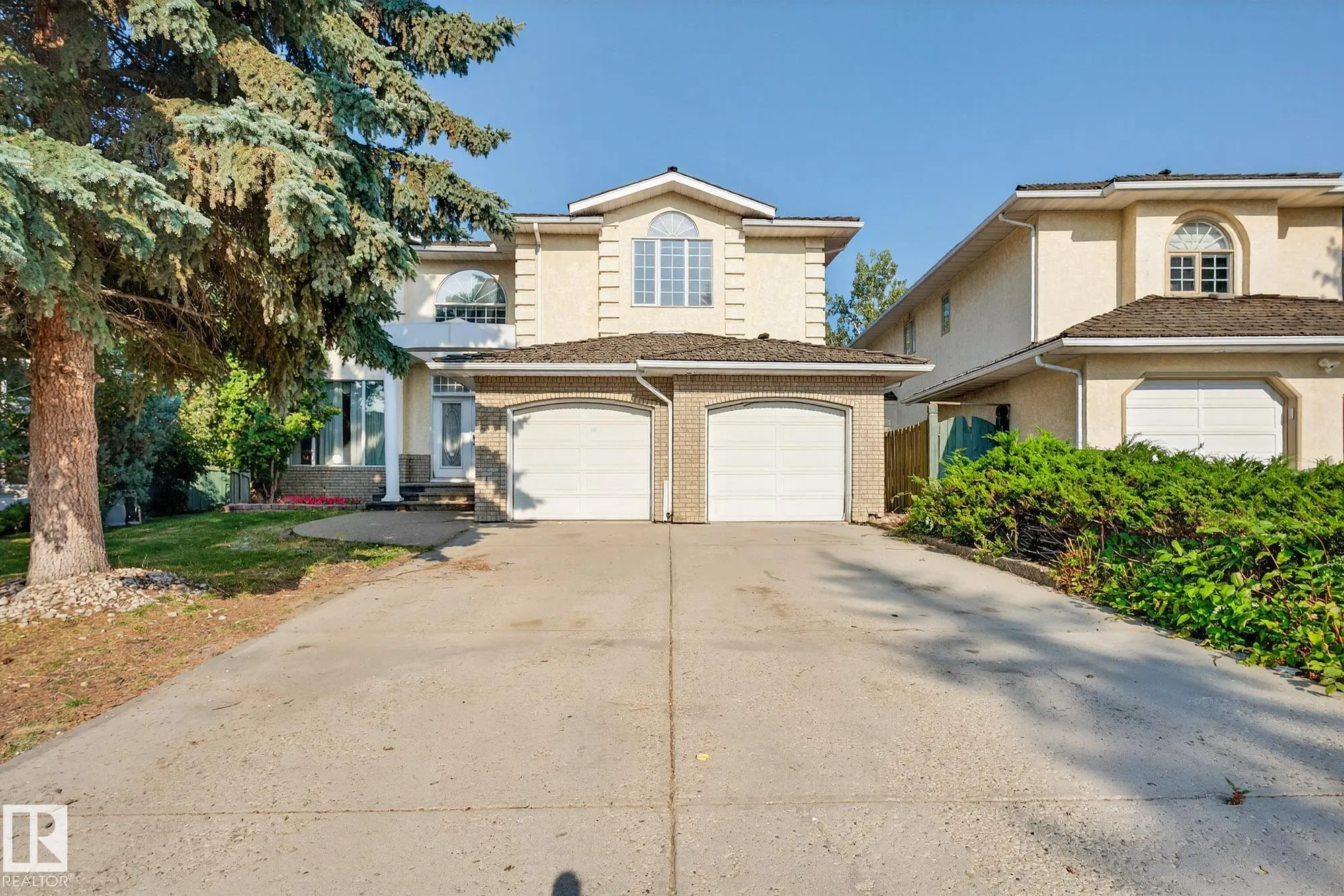 106 FARNELL Close