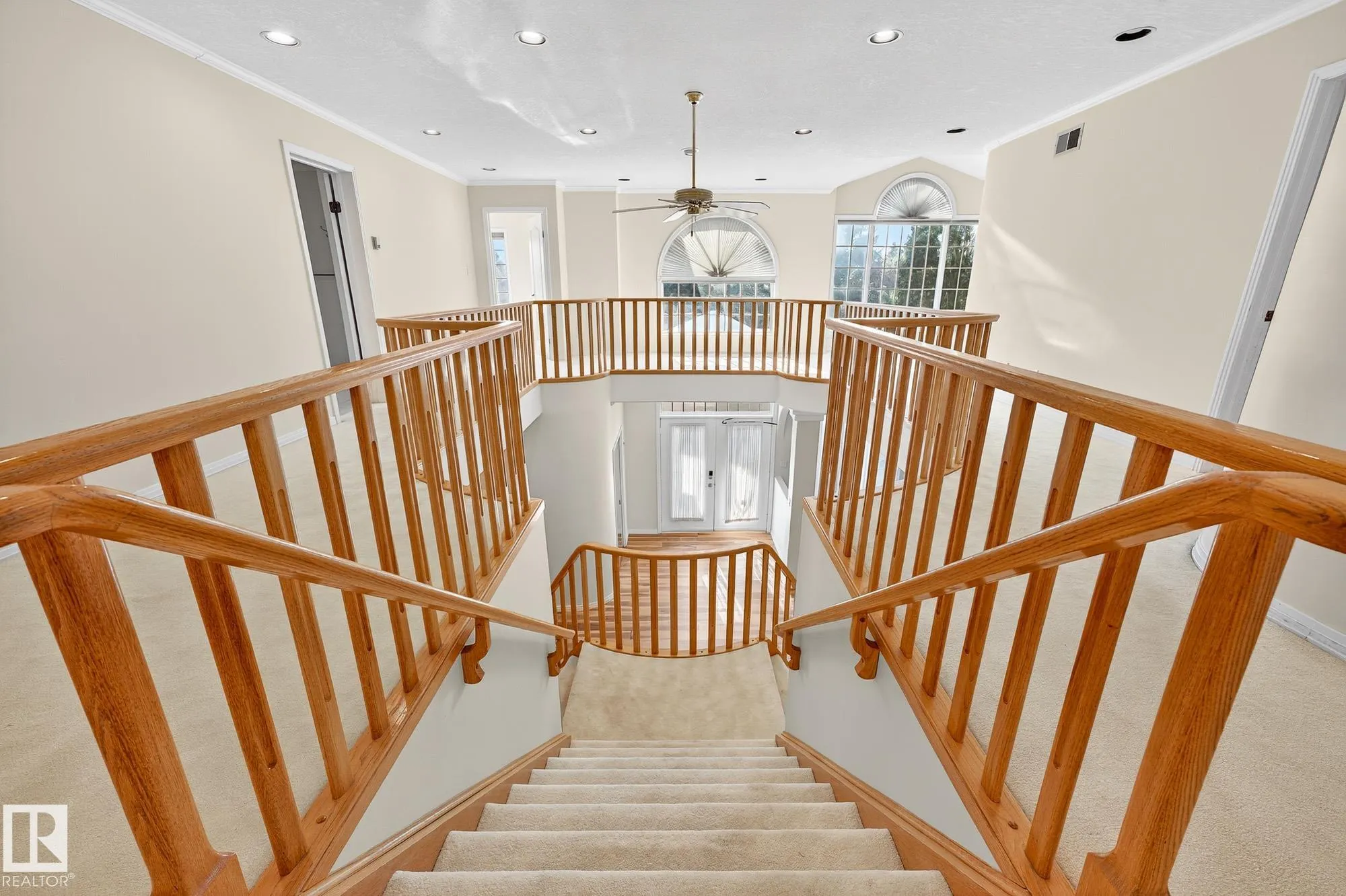106 FARNELL Close