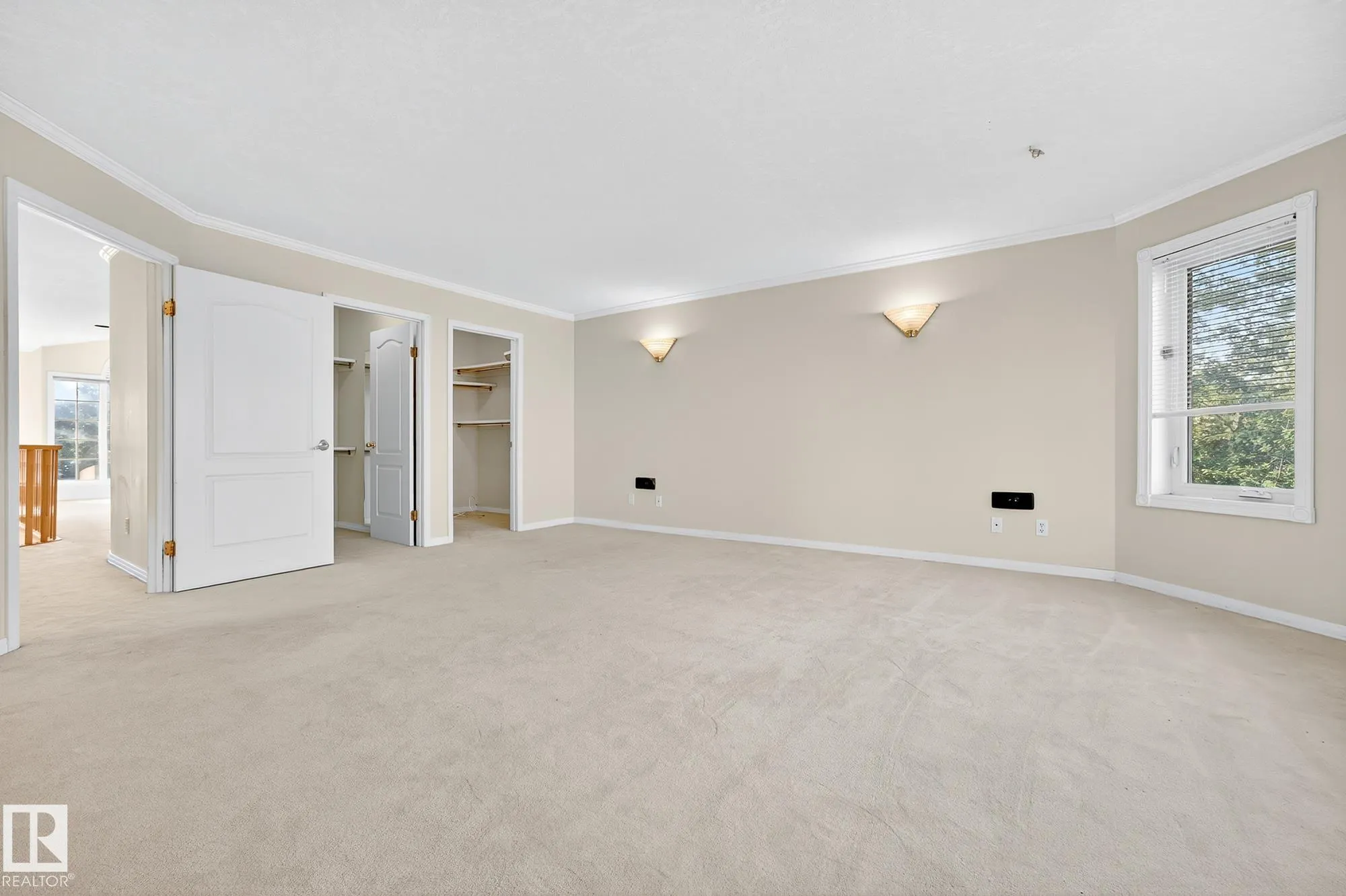 106 FARNELL Close