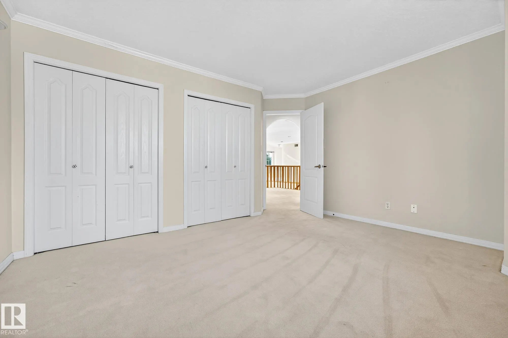 106 FARNELL Close
