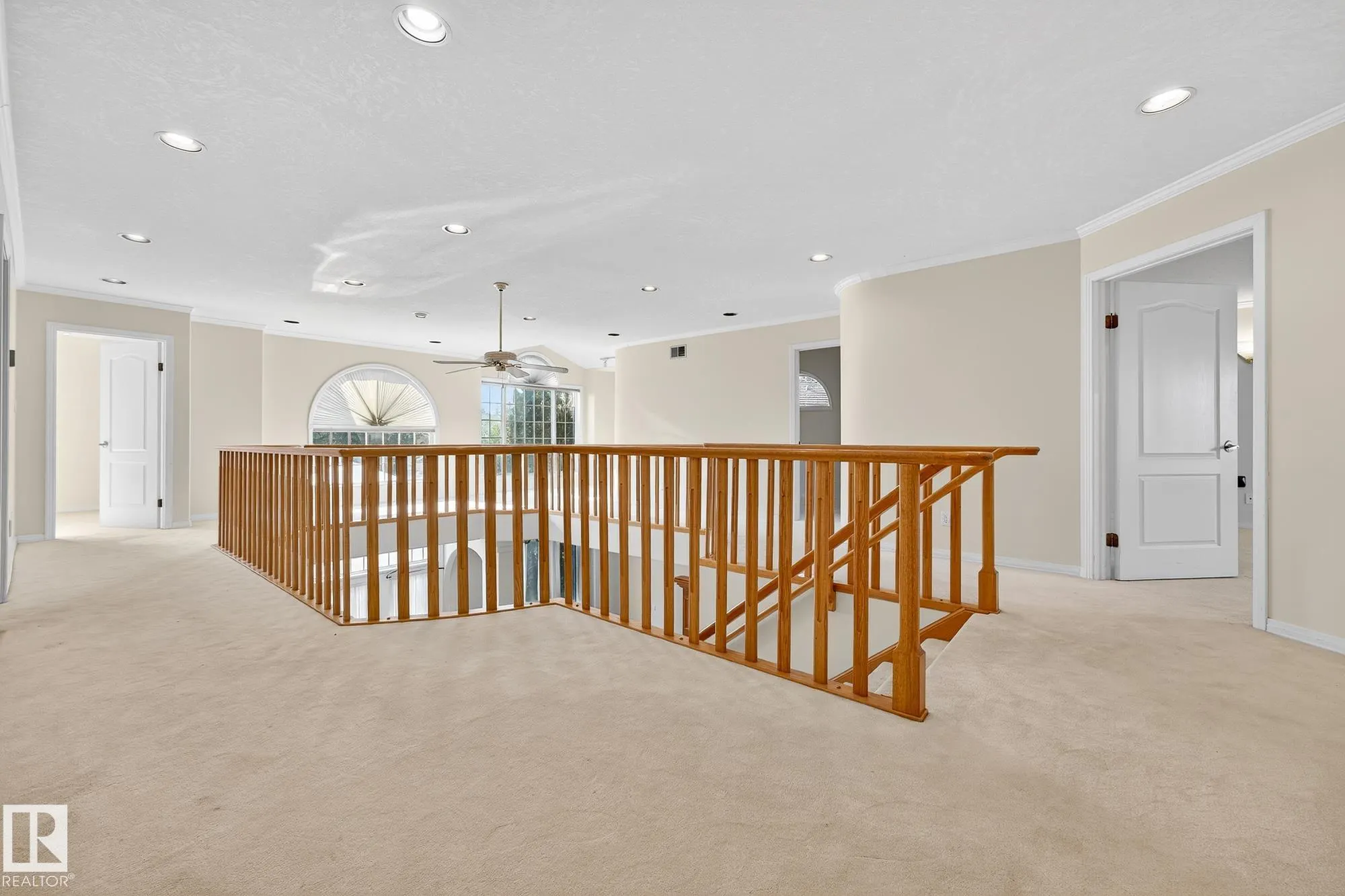 106 FARNELL Close