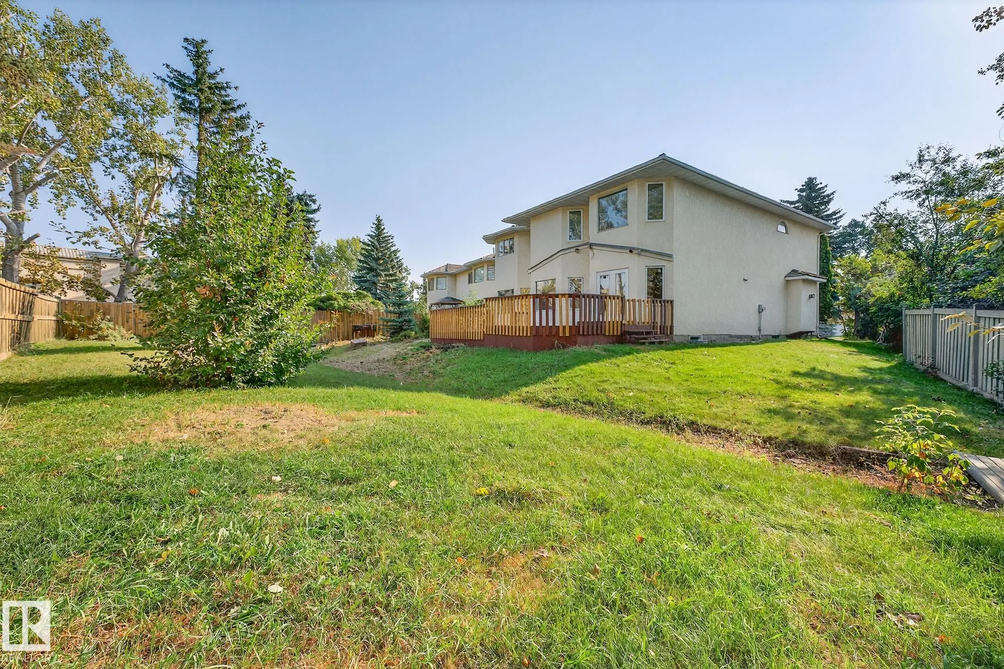 106 FARNELL Close