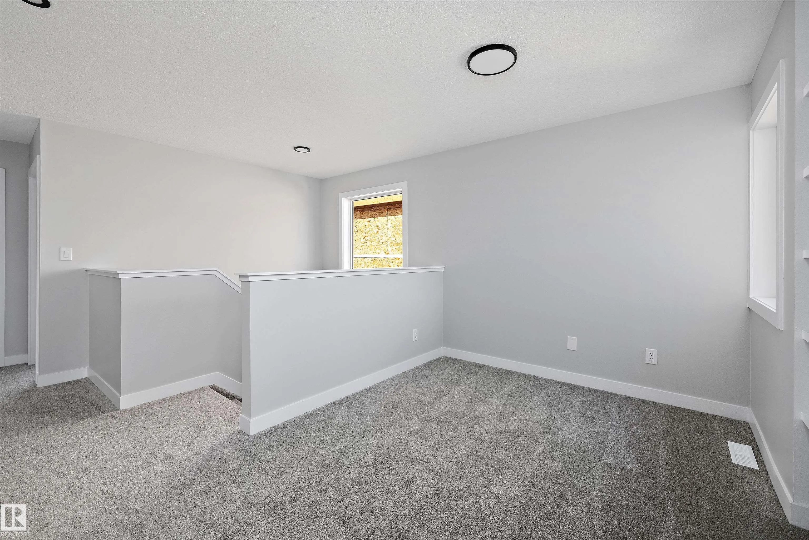 72 MAPLE Crescent