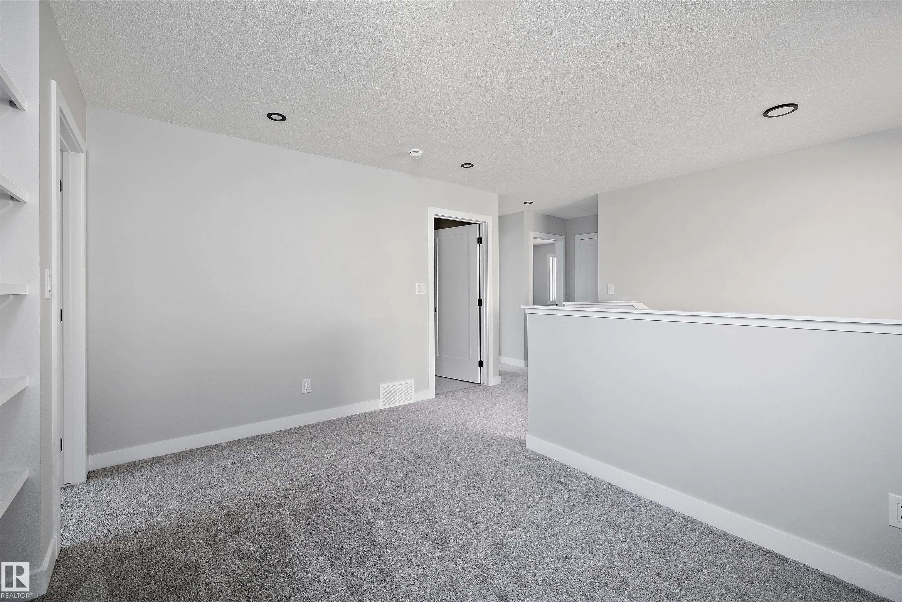 72 MAPLE Crescent
