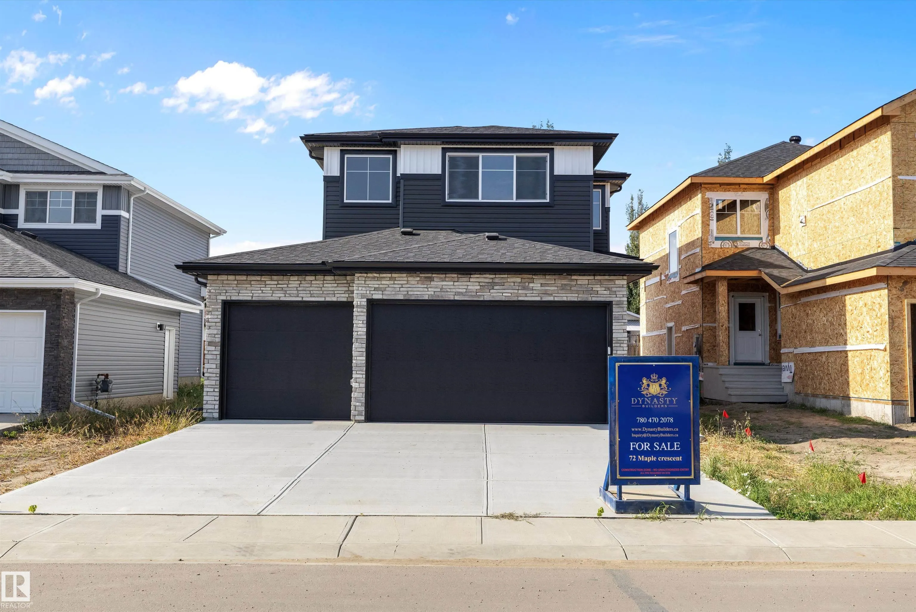 72 MAPLE Crescent